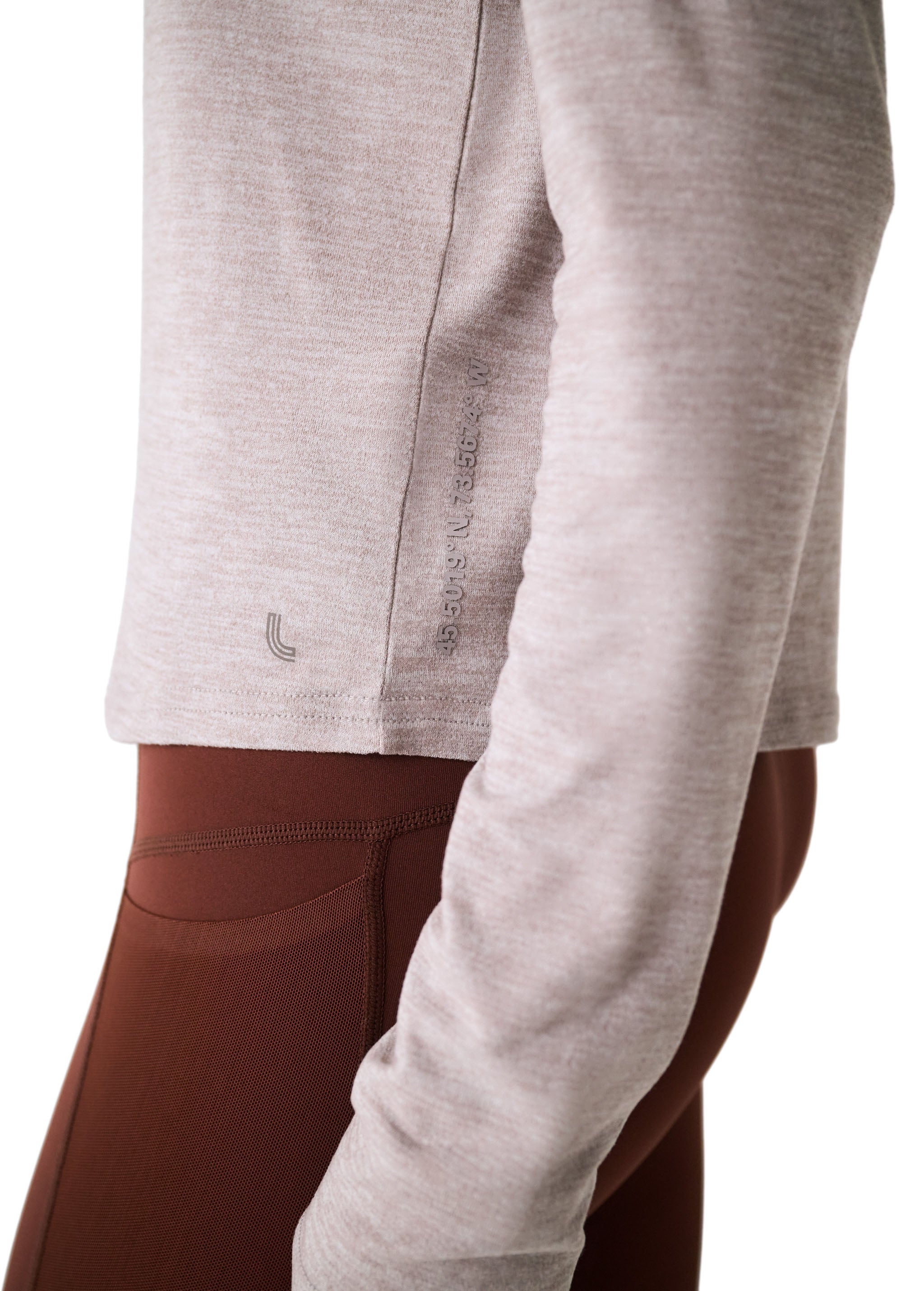 Lolë Vital Long Sleeves in light grey
