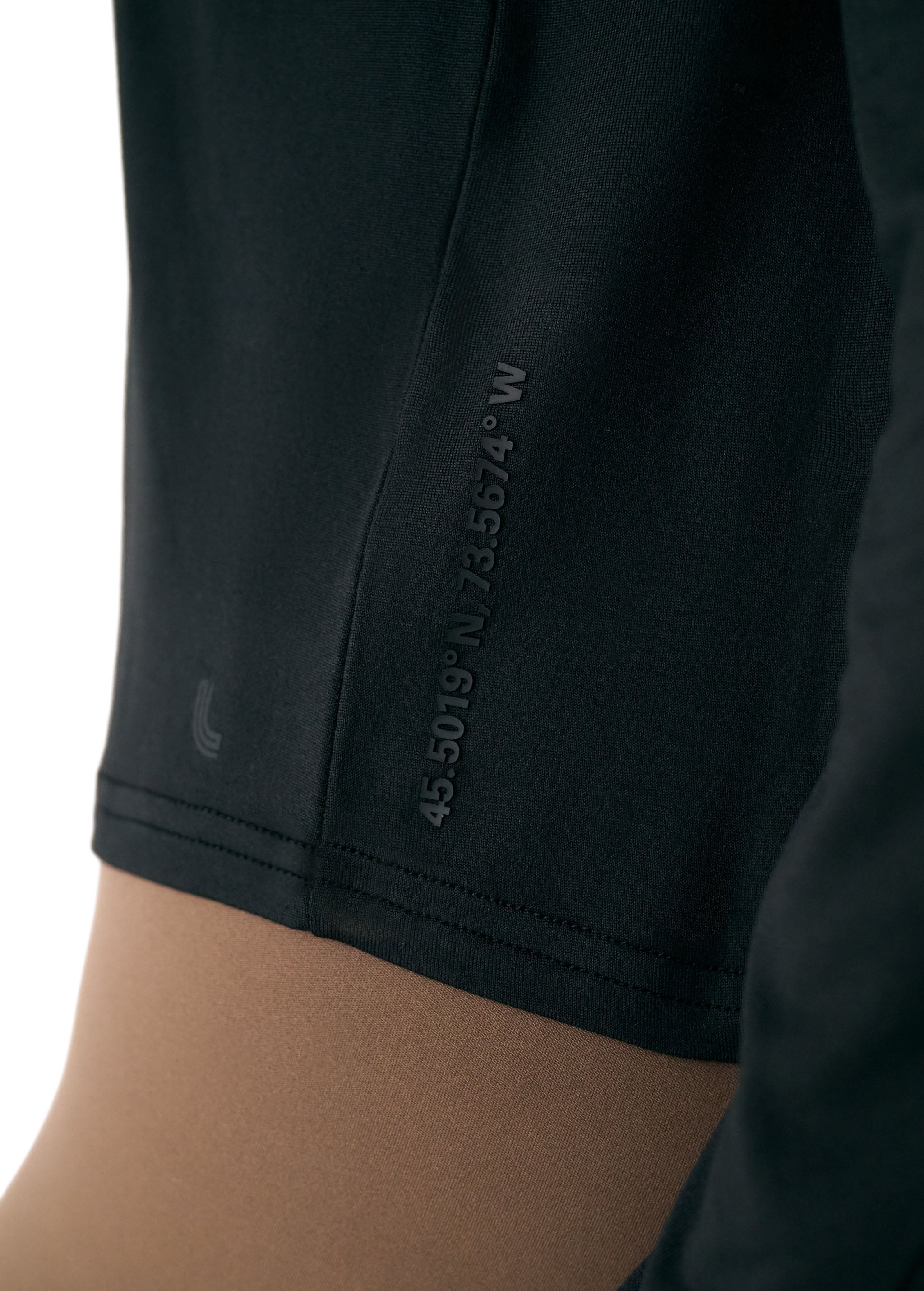 Lolë Vital Long Sleeves in black