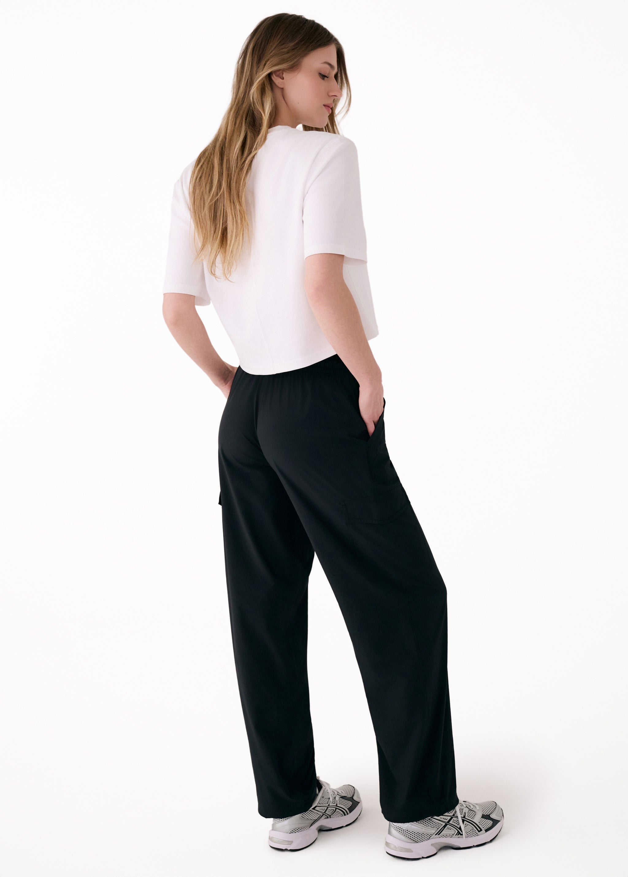 Lolë Sofia Cargo Pant in black