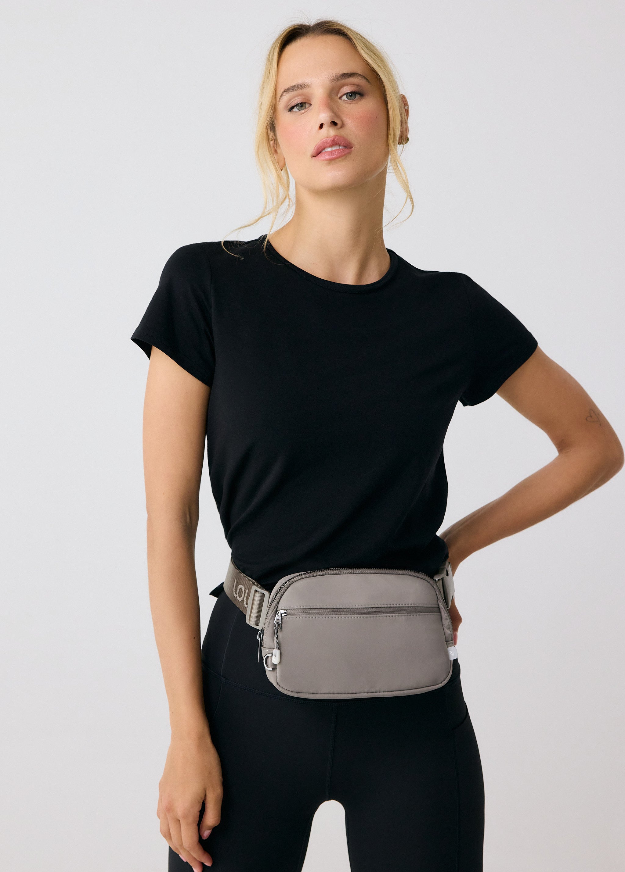 Lolë Jamie Belt Bag in grey — the classic and timeless Jamie Belt Bag