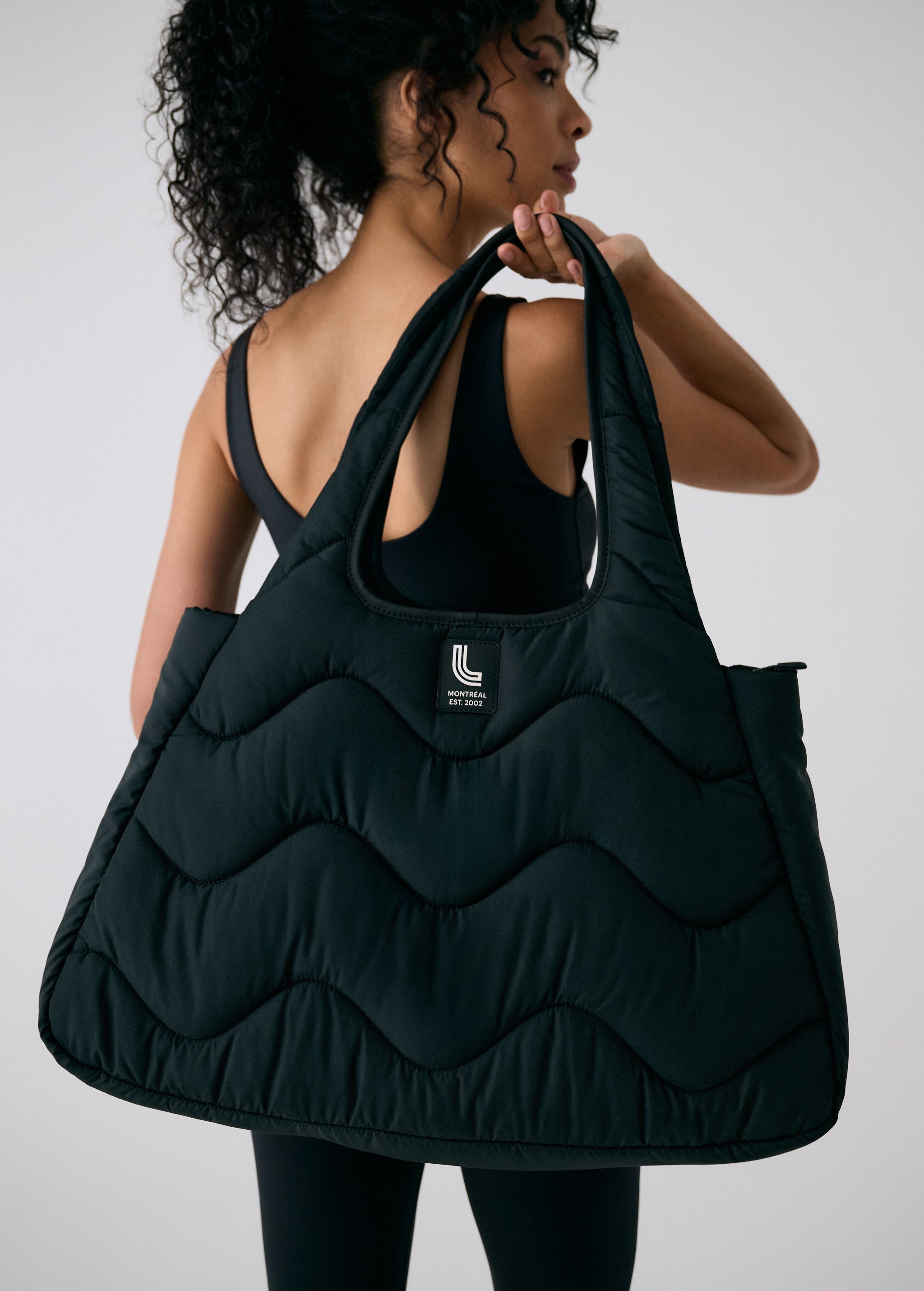 Lolë Victoria Quilted Large Hobo in black