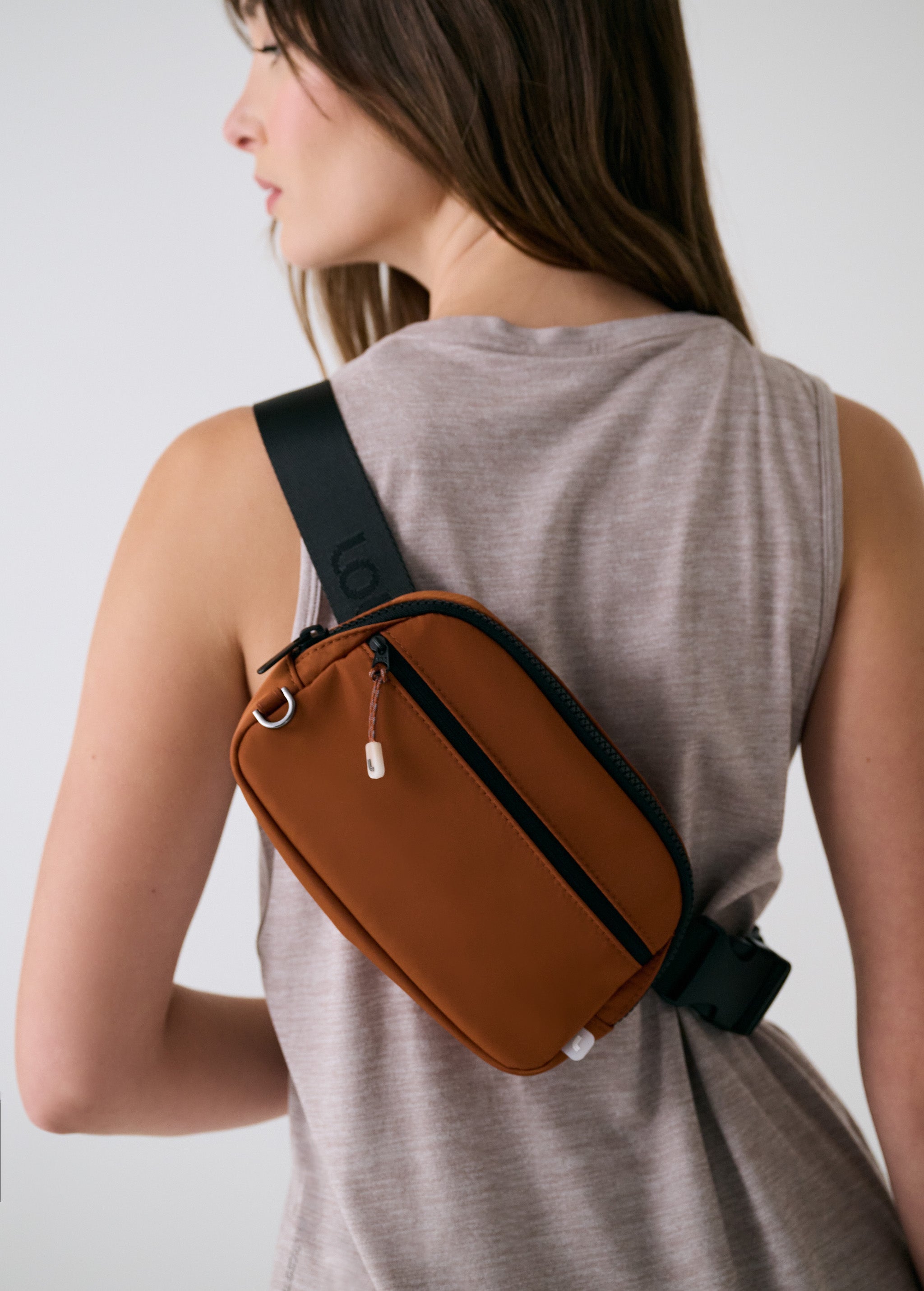 Lolë Jamie Bag in Ginger camel brown
