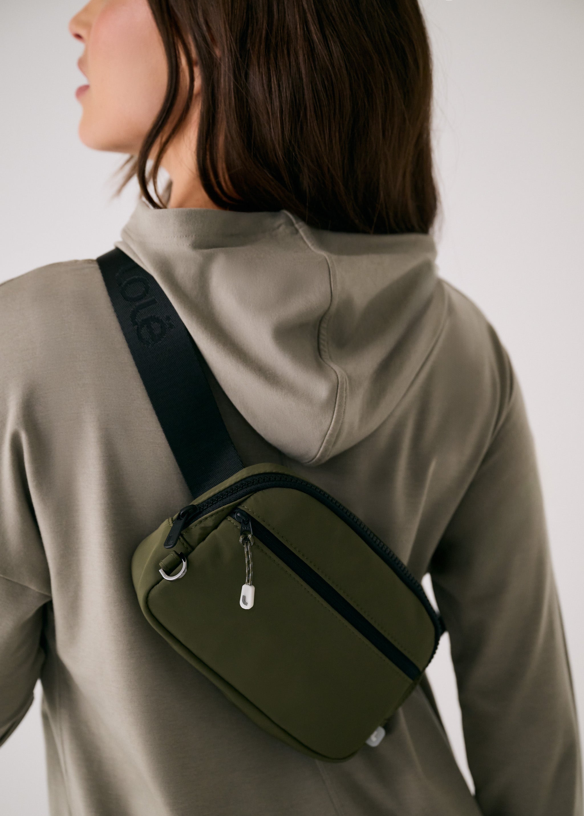 Lolë Jamie Bag in Moss olive green