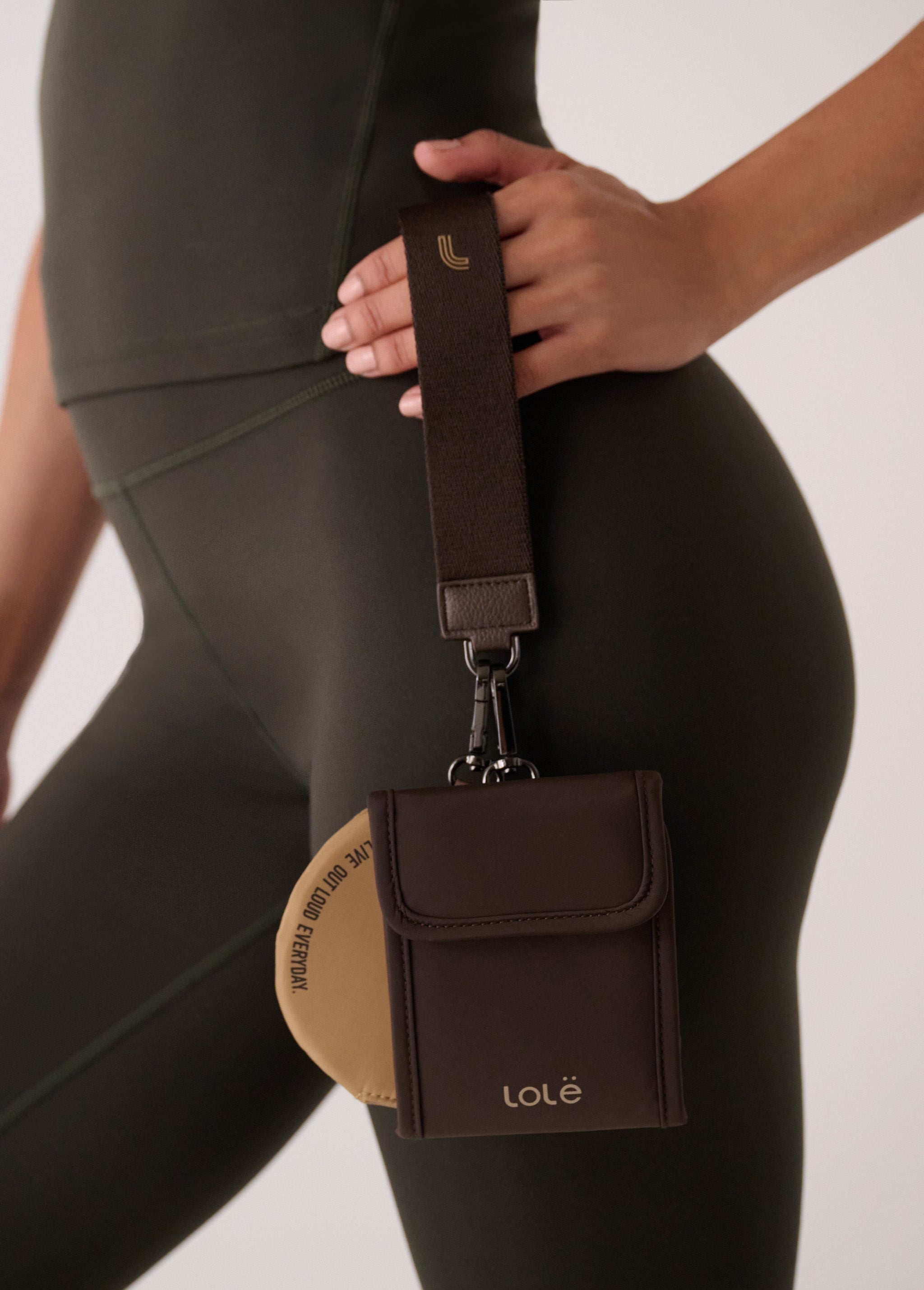 Lolë Alesia Double Wristlet Wallet in Java dark brown