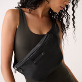 Lolë Taylor Belt Bag in black