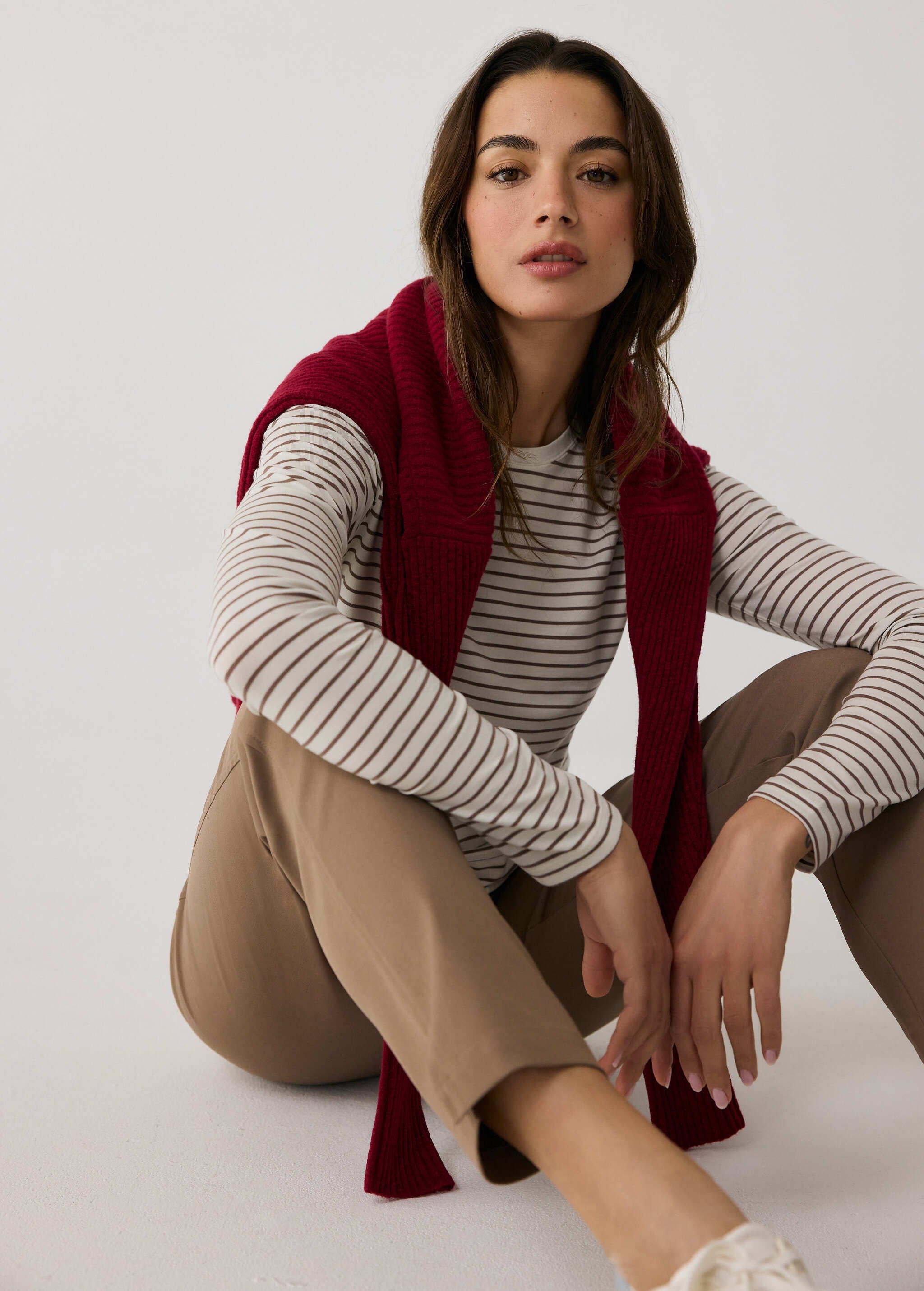 Lolë Miles Pants in Fossil taupe