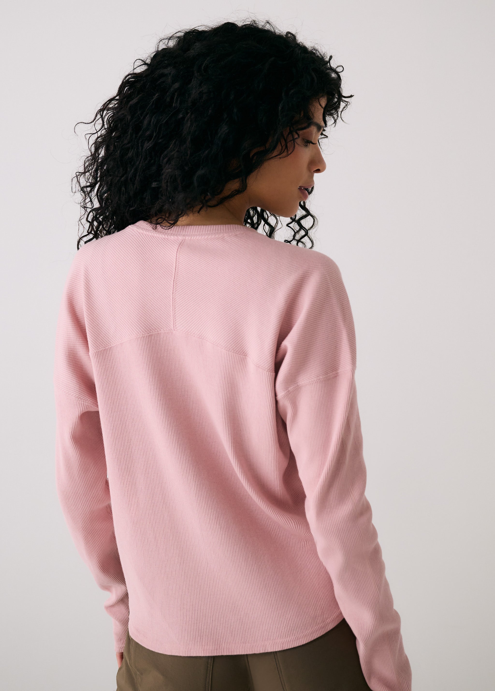 Lolë Classic Crew in Ballerina blush pink