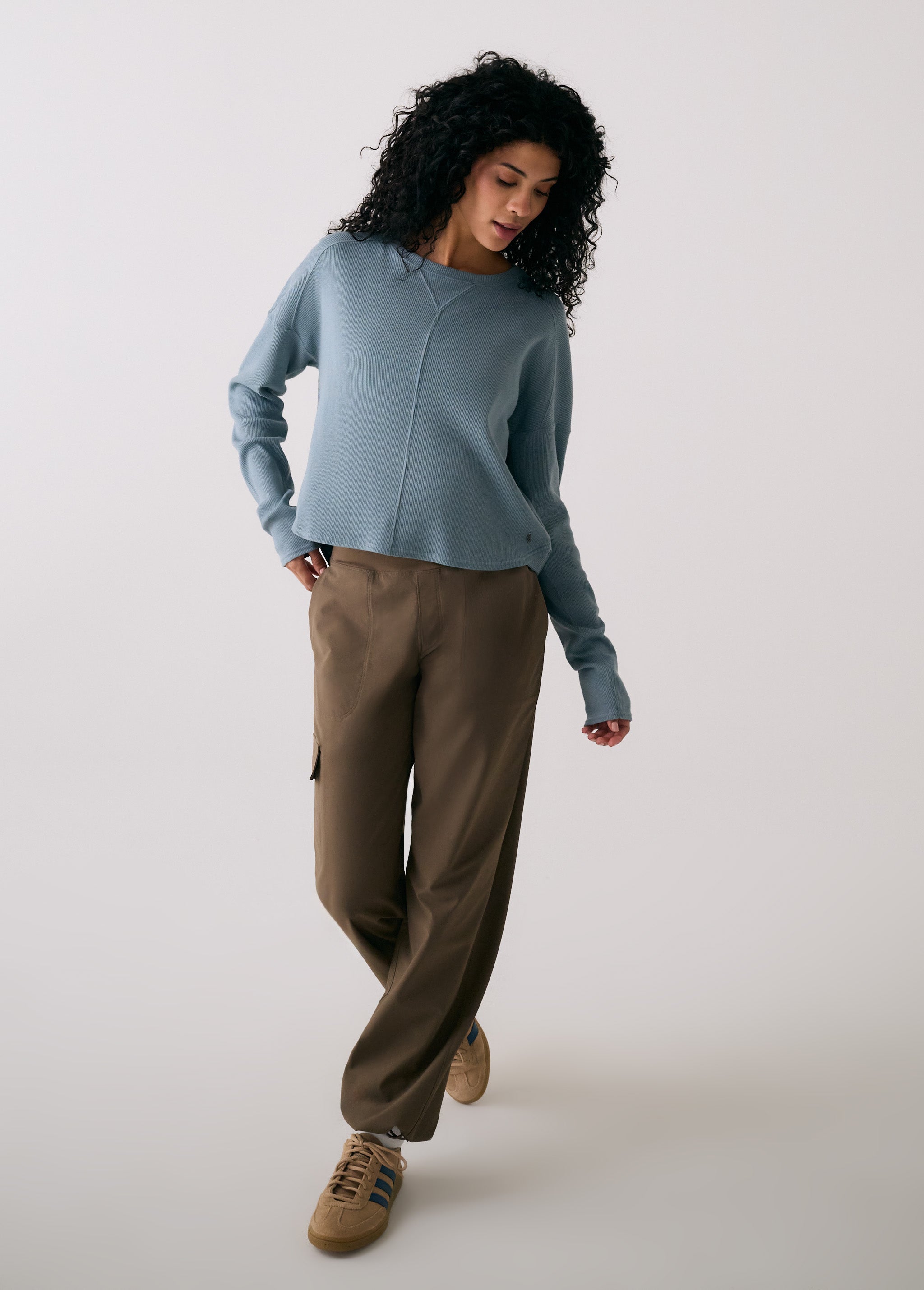 Lolë Classic Crew in Seagreen dusty blue