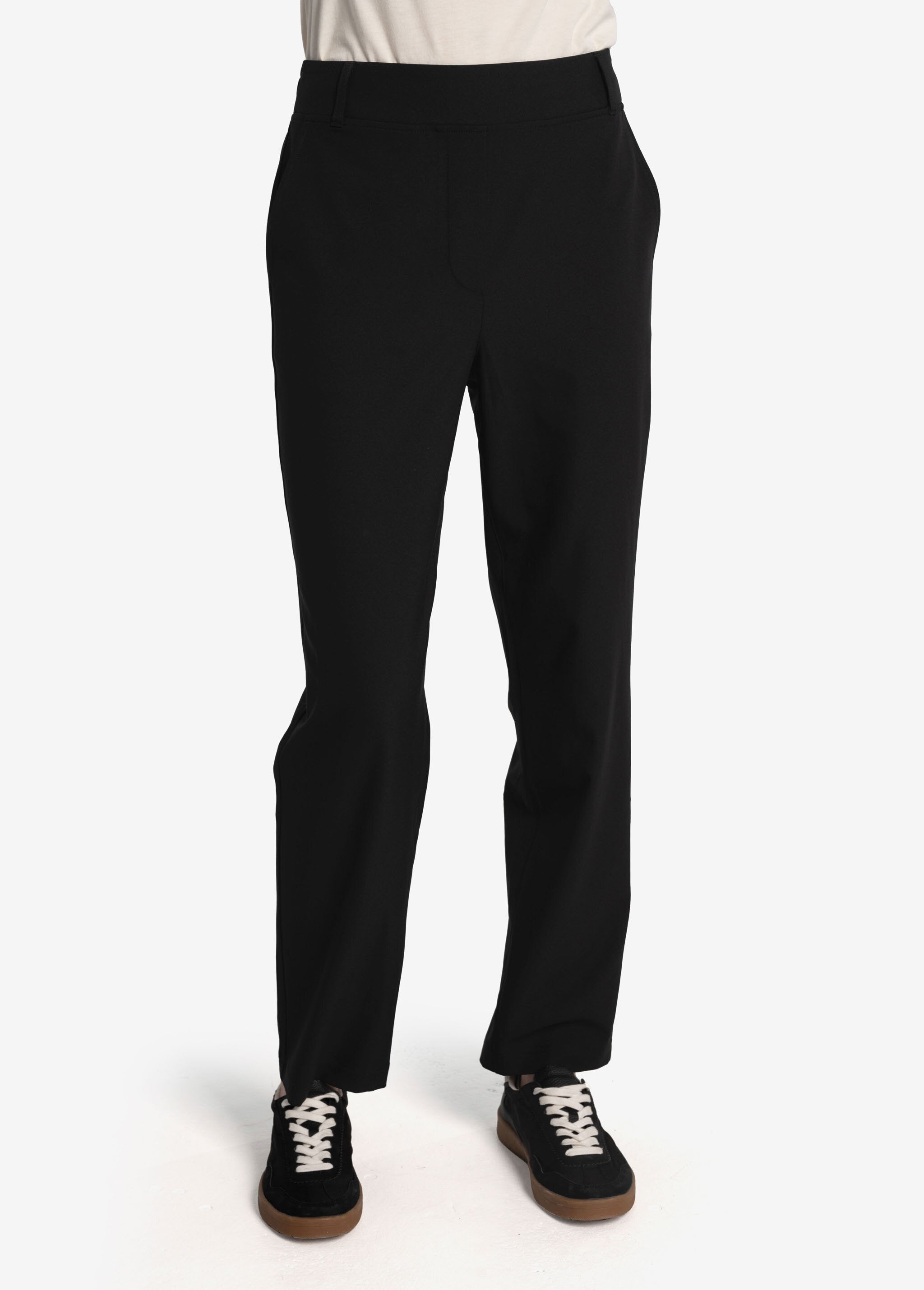 Lolë Connect Straight Leg Pants in black