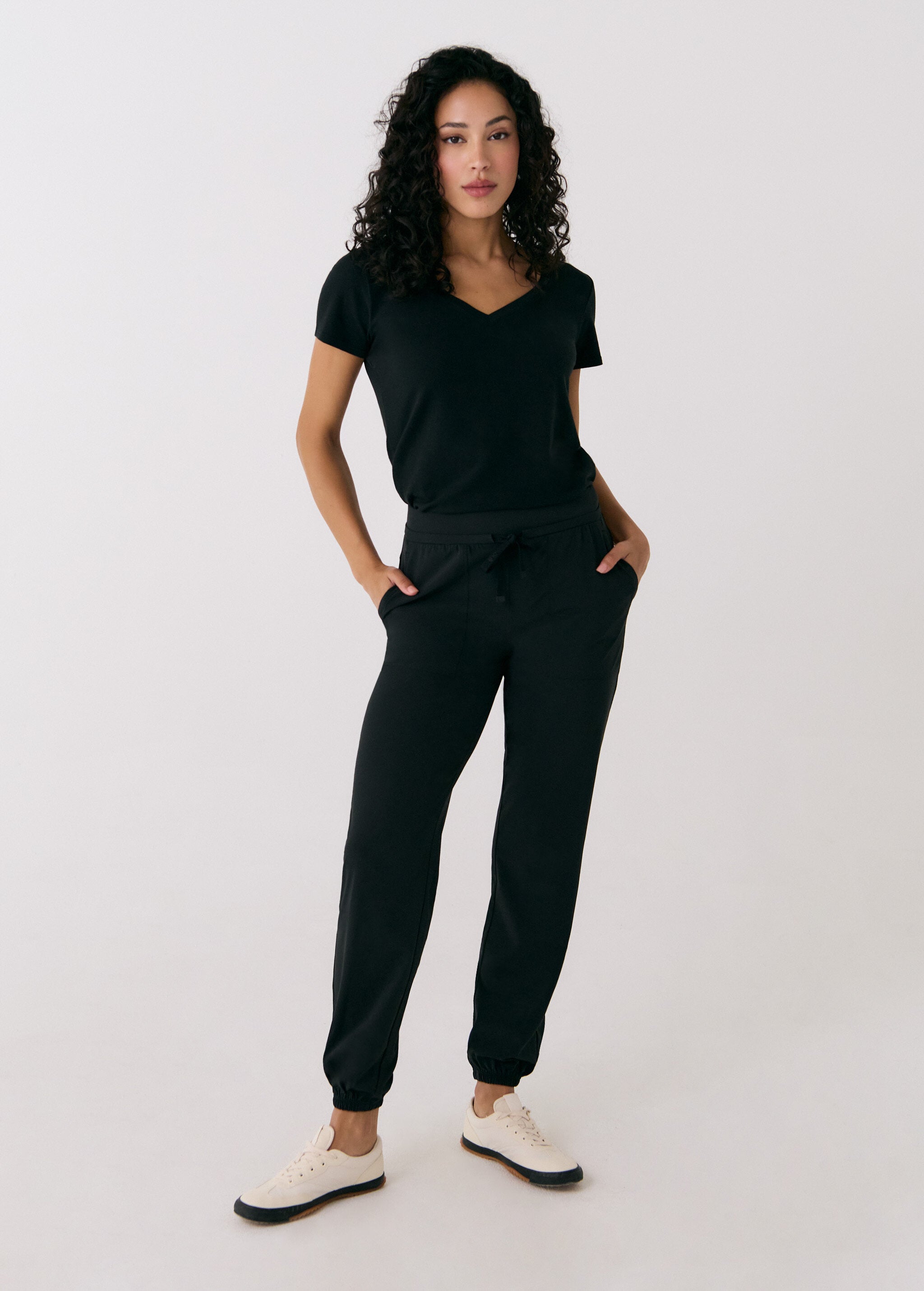 Lolë Olivie Joggers in black