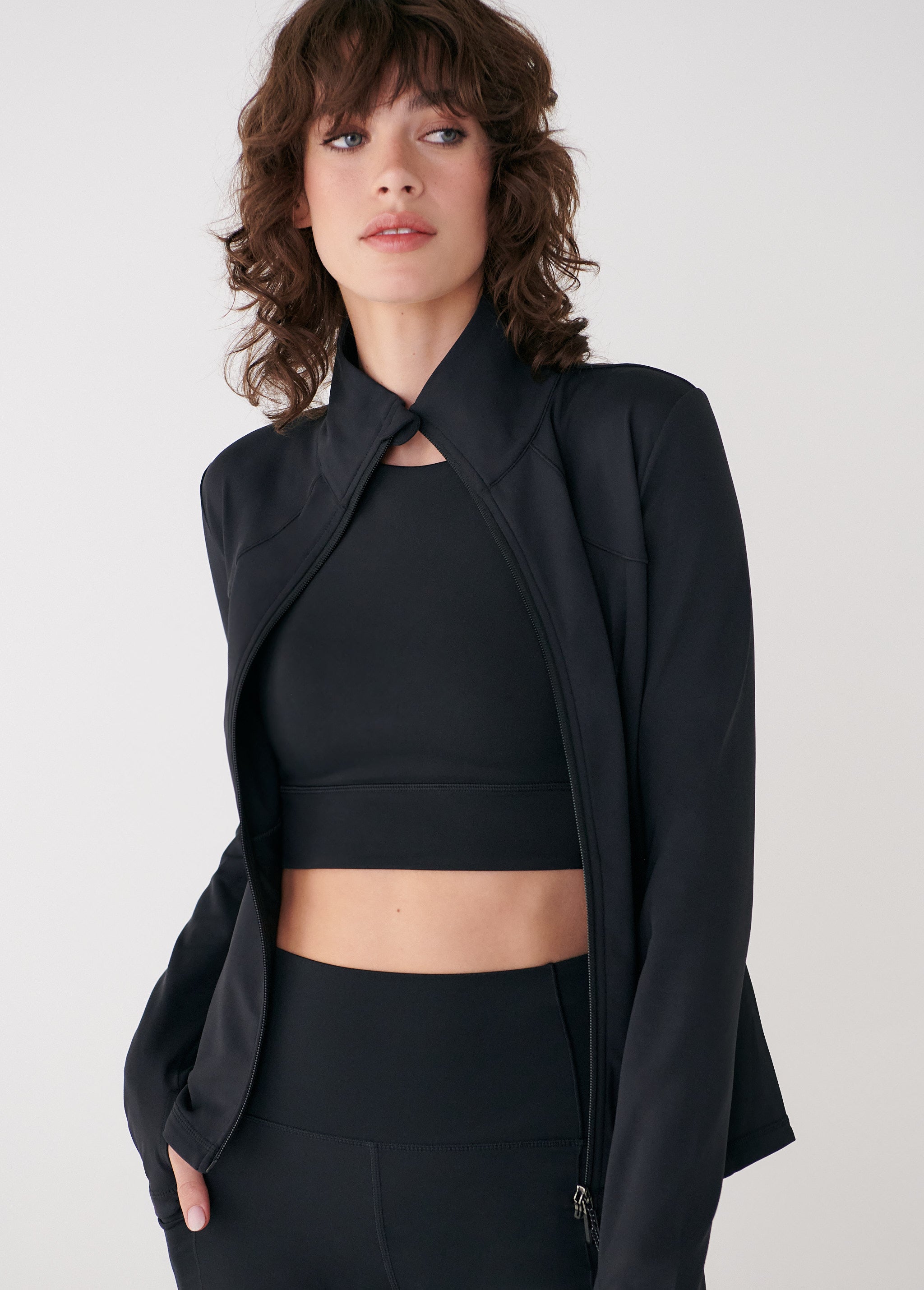 Lolë Step Up Jacket in black