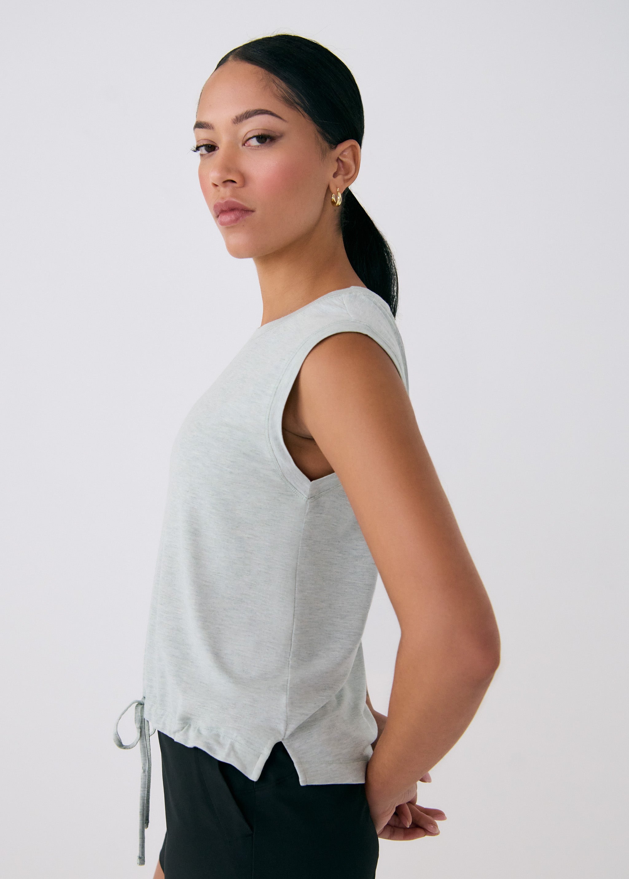 Lolë Elisia Short Sleeve in sage