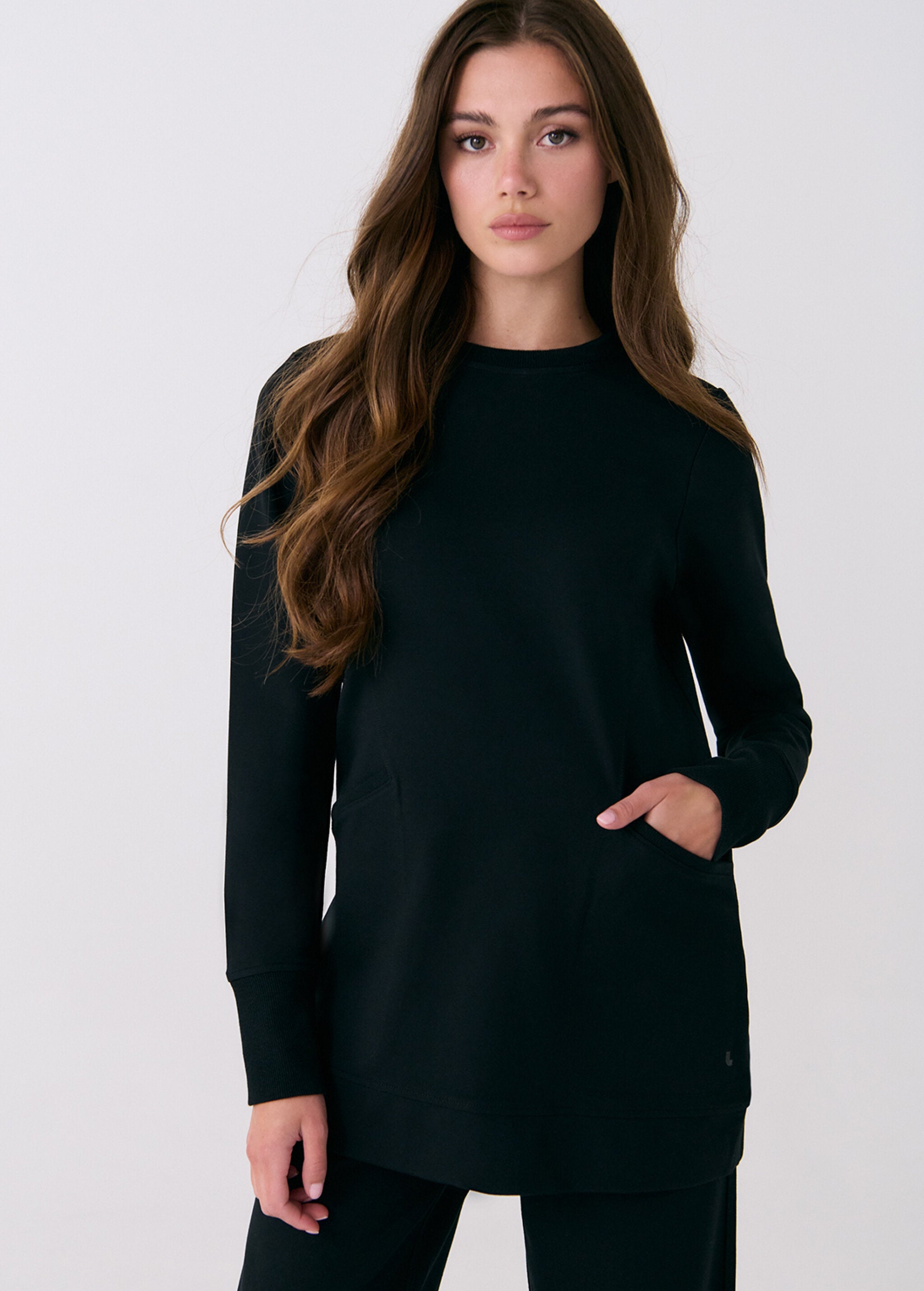 Lolë Mindset 2 Tunic in black