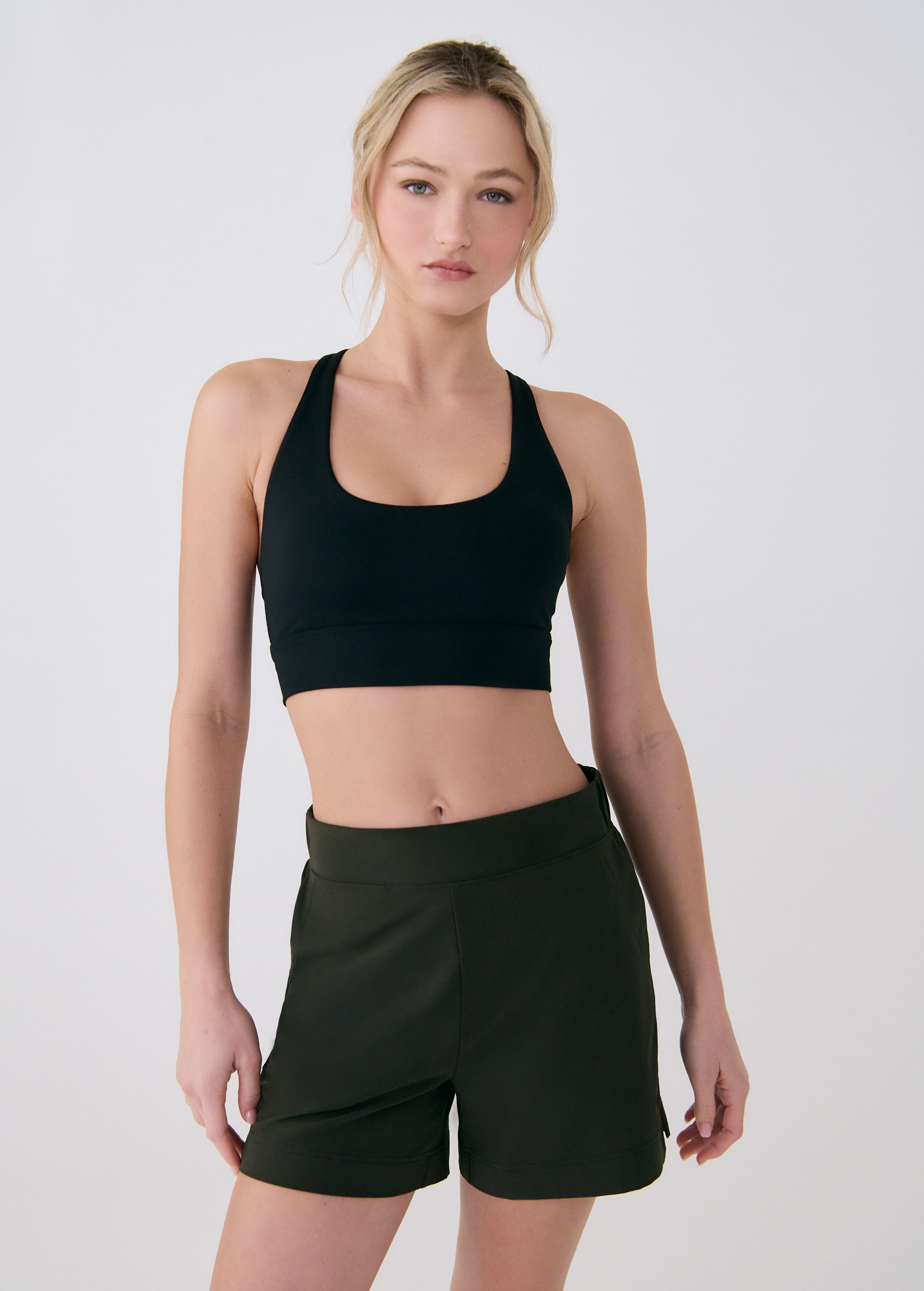 Lolë Olivie Shorts in olive