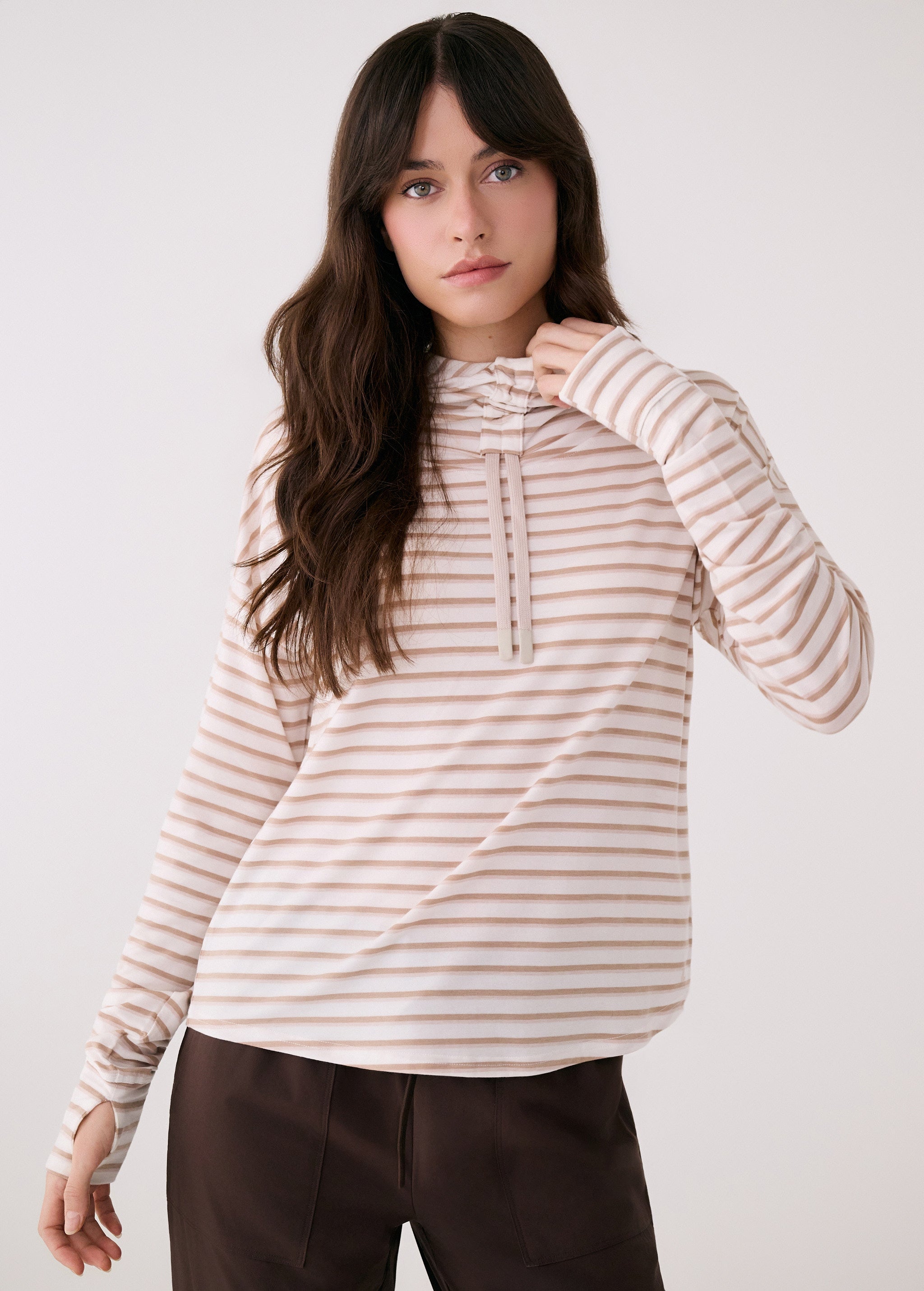 Lolë Dynamic Hoodie in white