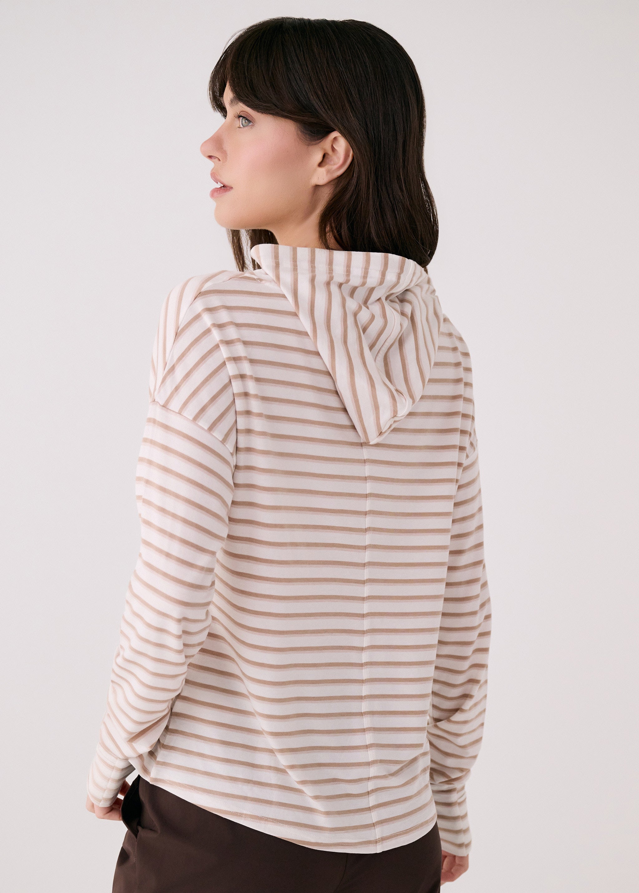 Lolë Dynamic Hoodie in white