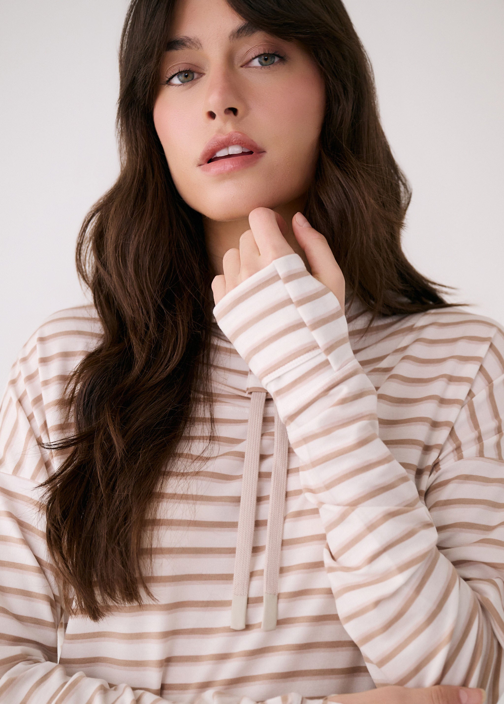 Lolë Dynamic Hoodie in white