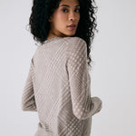 Lolë Dynamic Long Sleeves in beige plaid