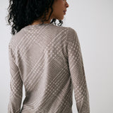 Lolë Dynamic Long Sleeves in beige plaid