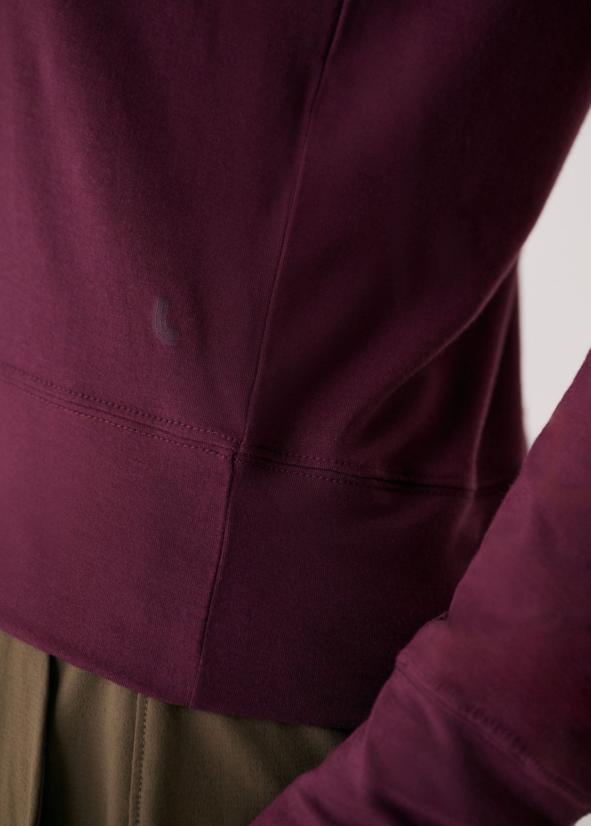 Lolë Dynamic Long Sleeves in burgundy