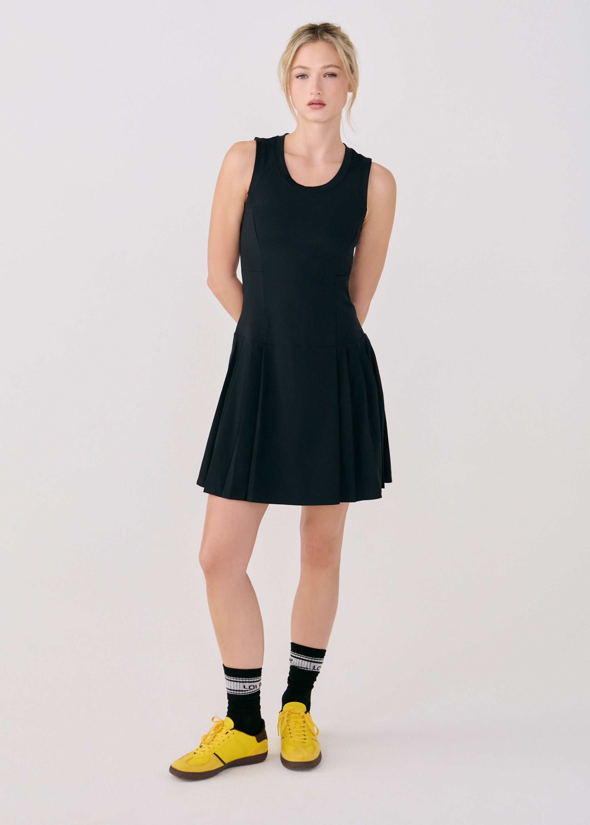 Lolë Game Sleeveless Dress in black