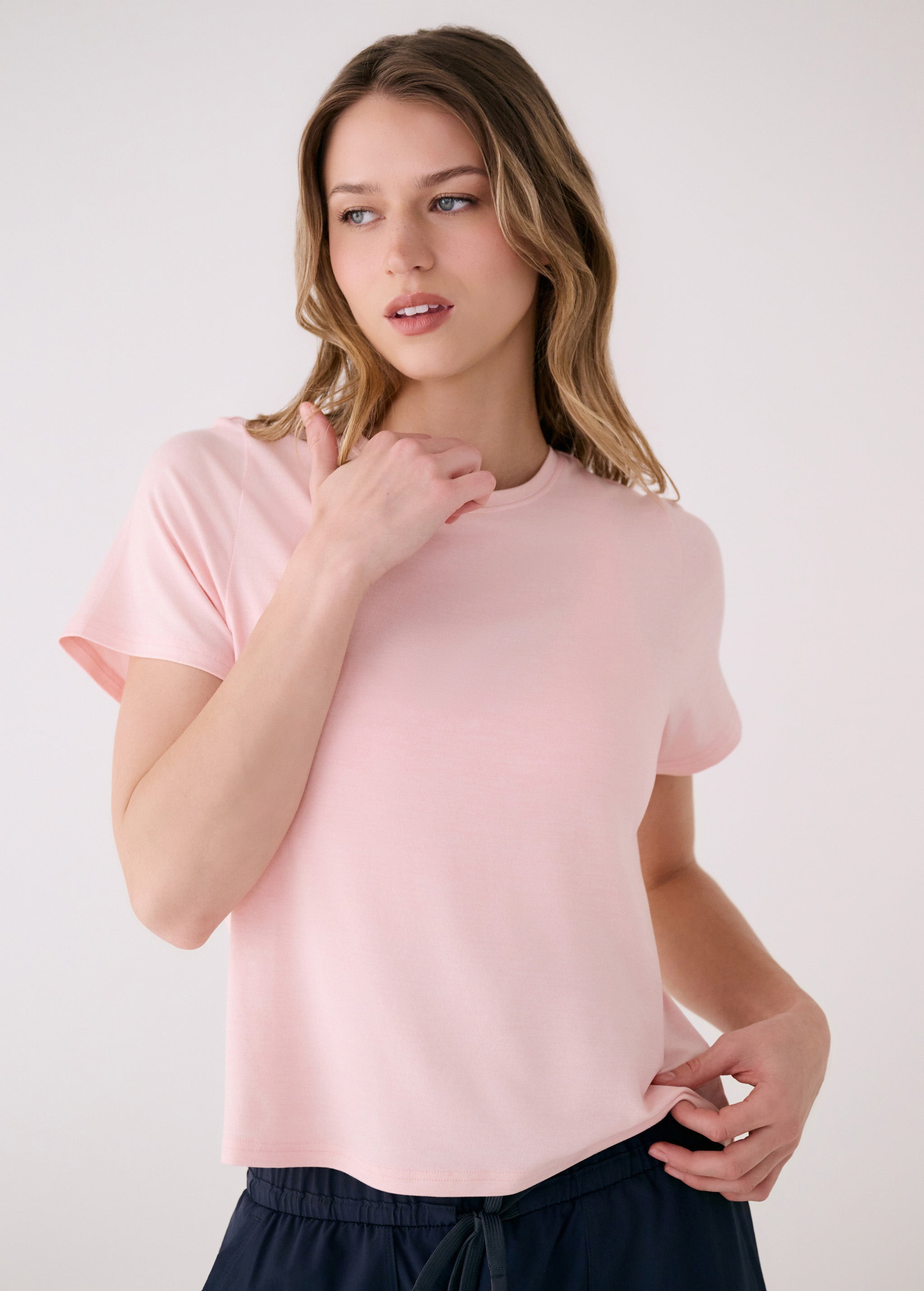 Lolë Vital Tee in light pink