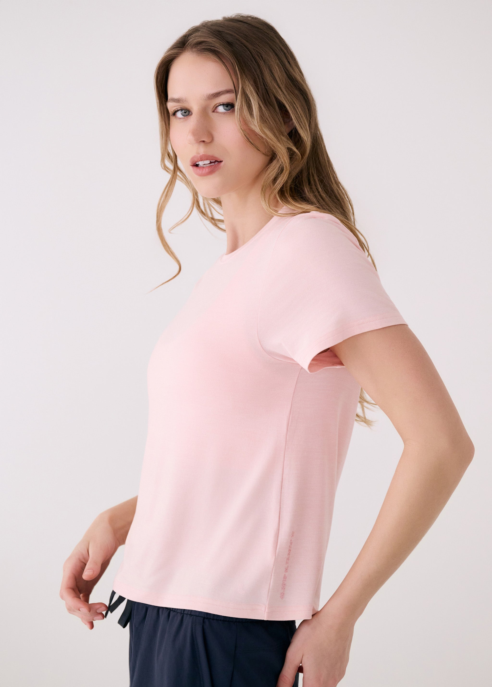 Lolë Vital Tee in light pink