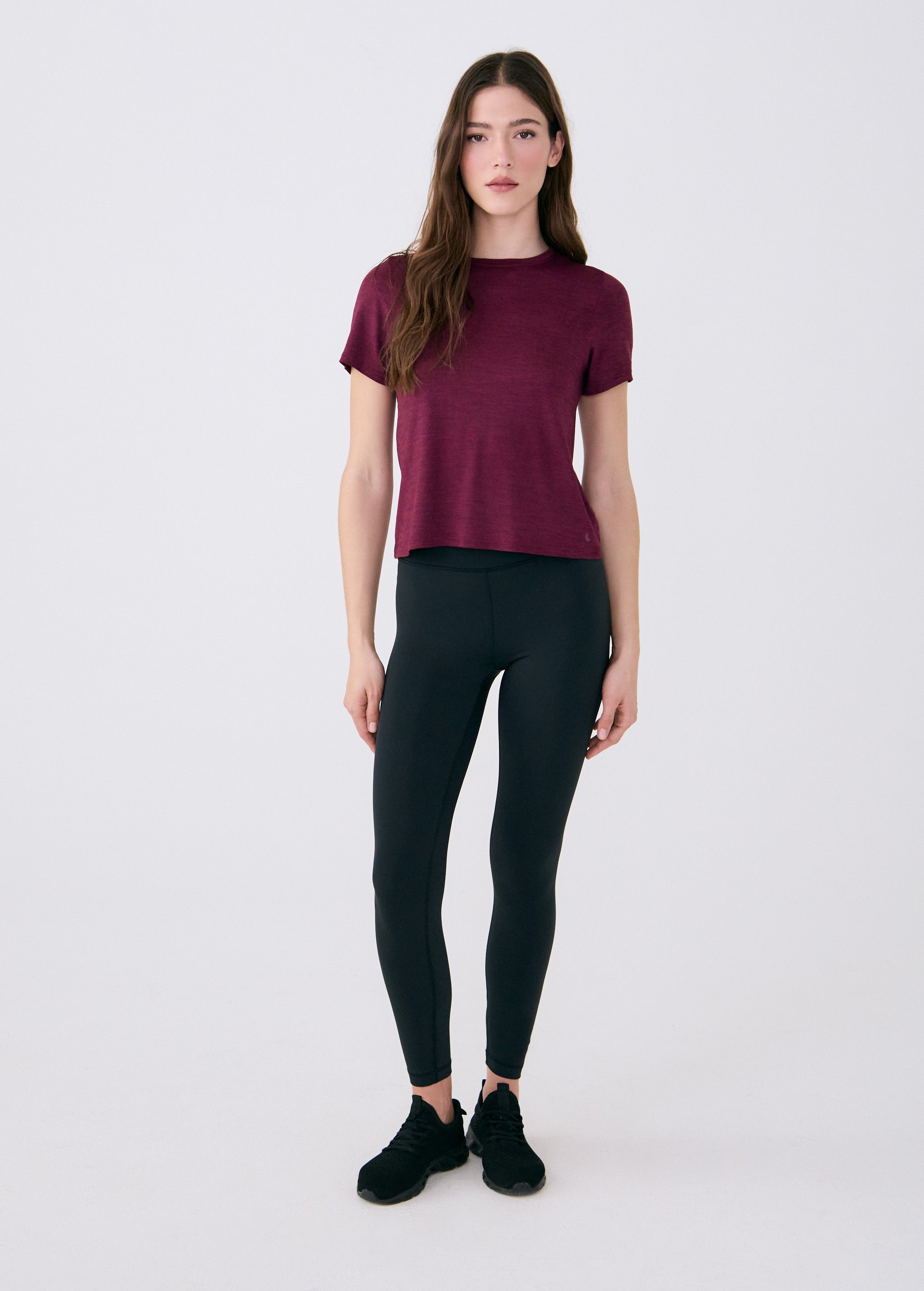 Lolë Vital Tee in burgundy