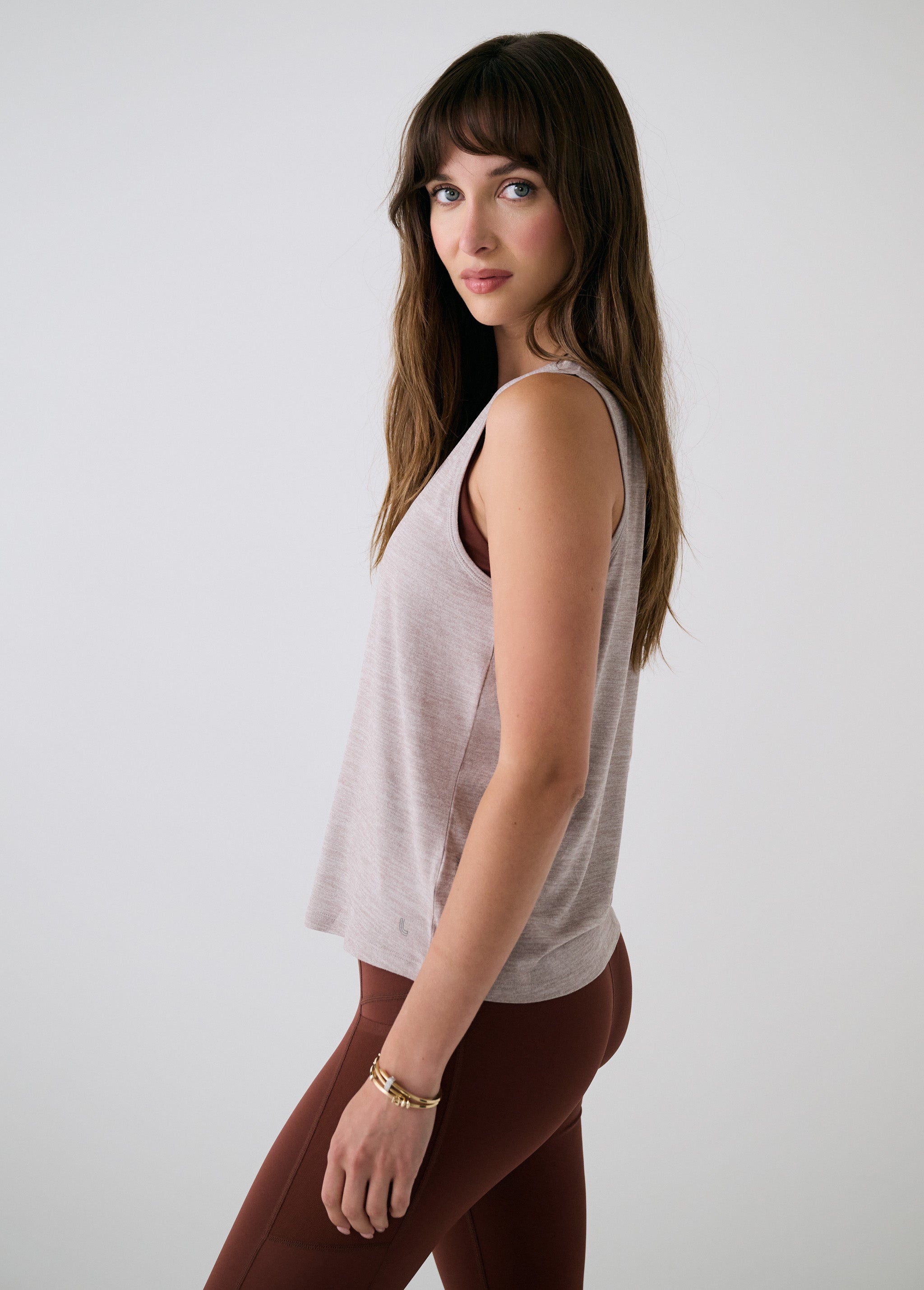 Lolë Vital Tank in light grey