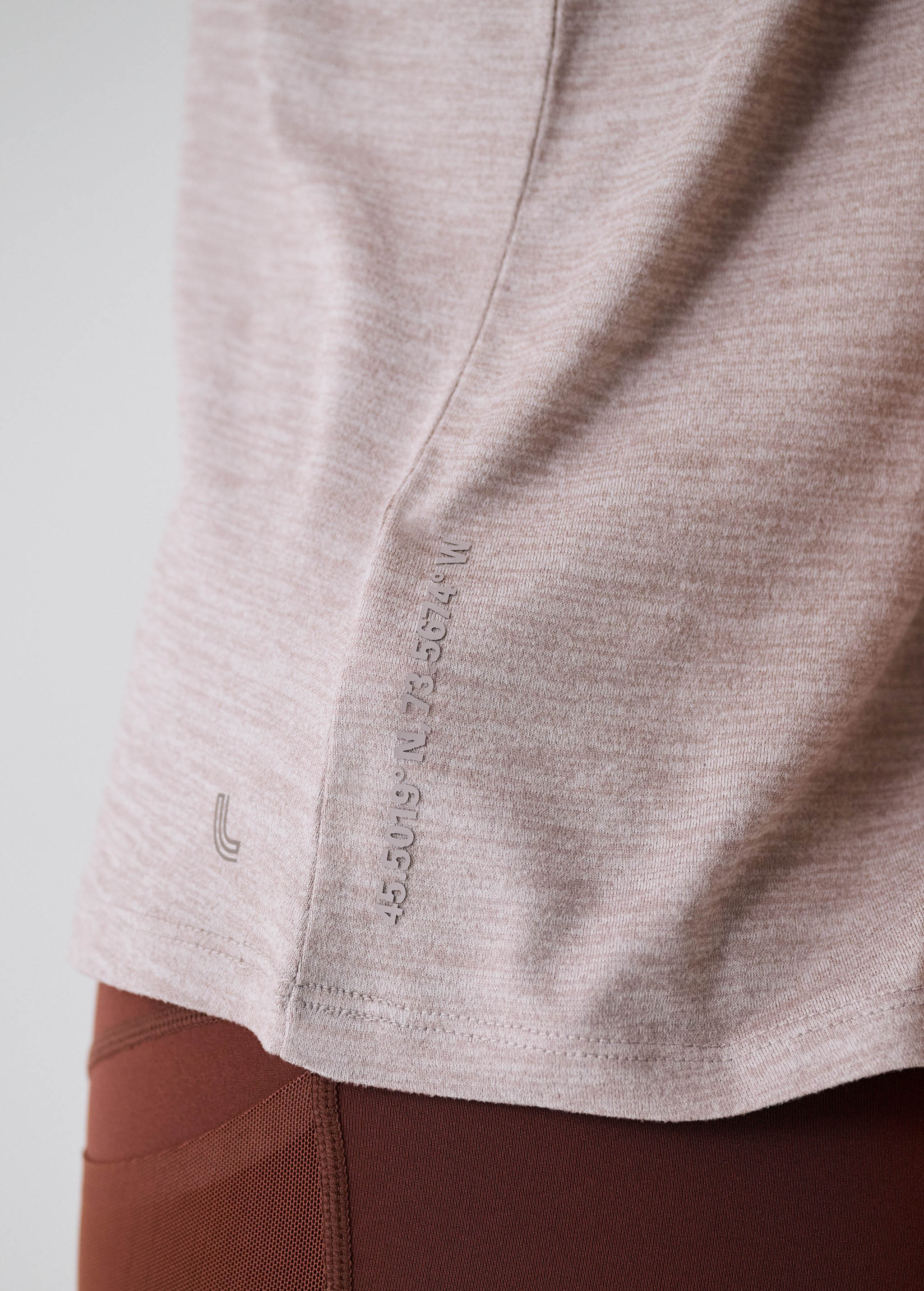 Lolë Vital Tank in light grey