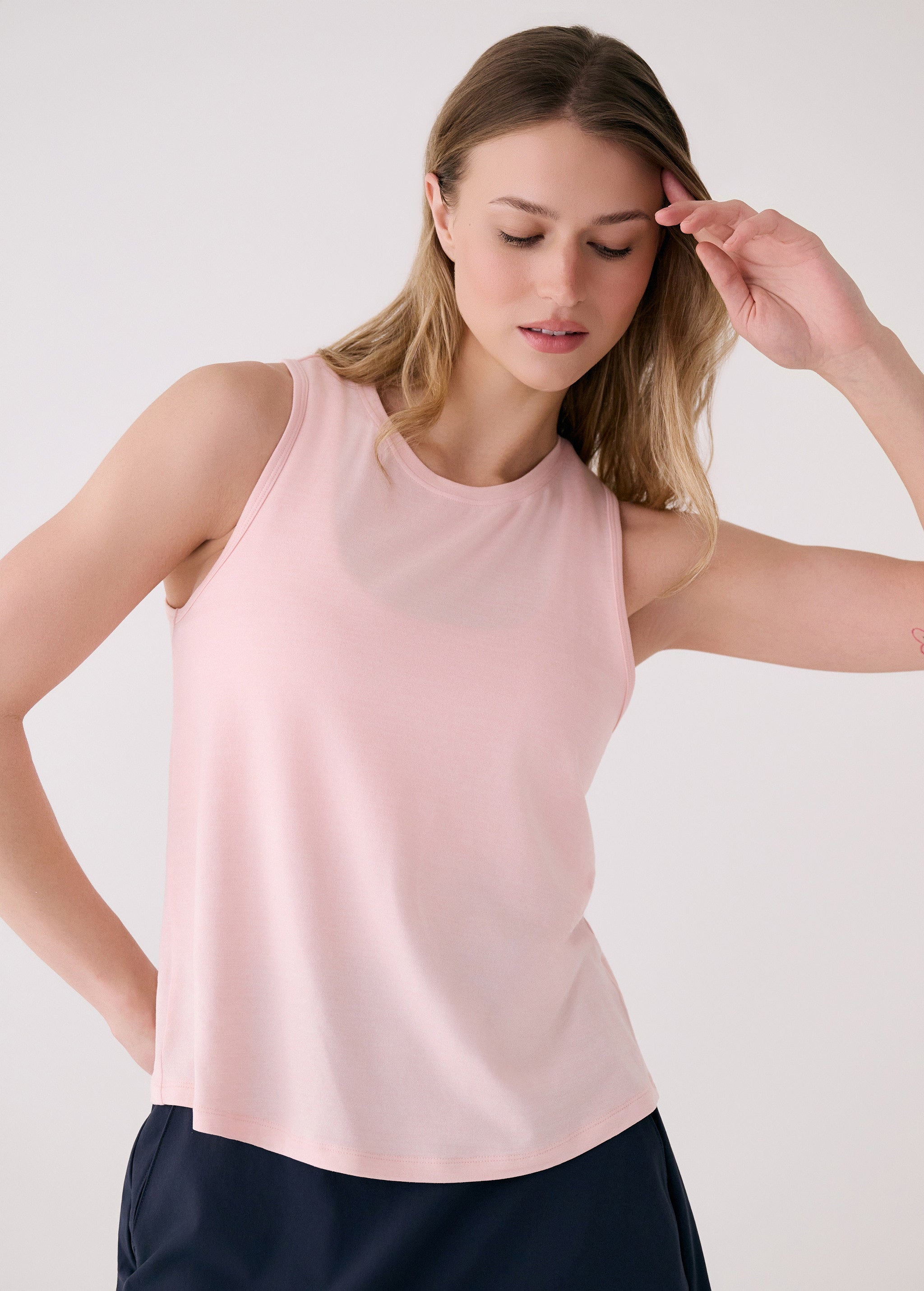 Lolë Vital Tank in light pink