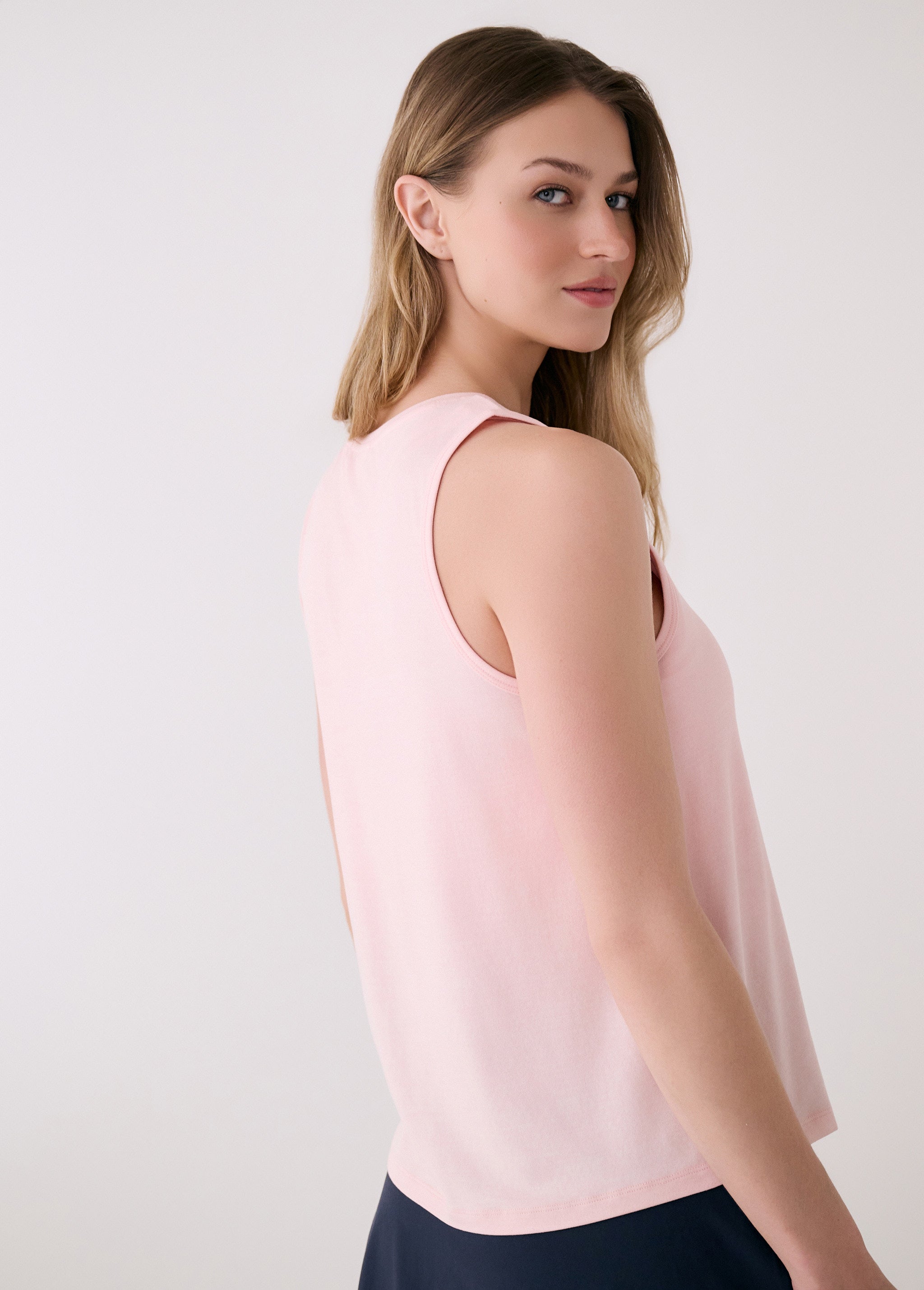 Lolë Vital Tank in light pink
