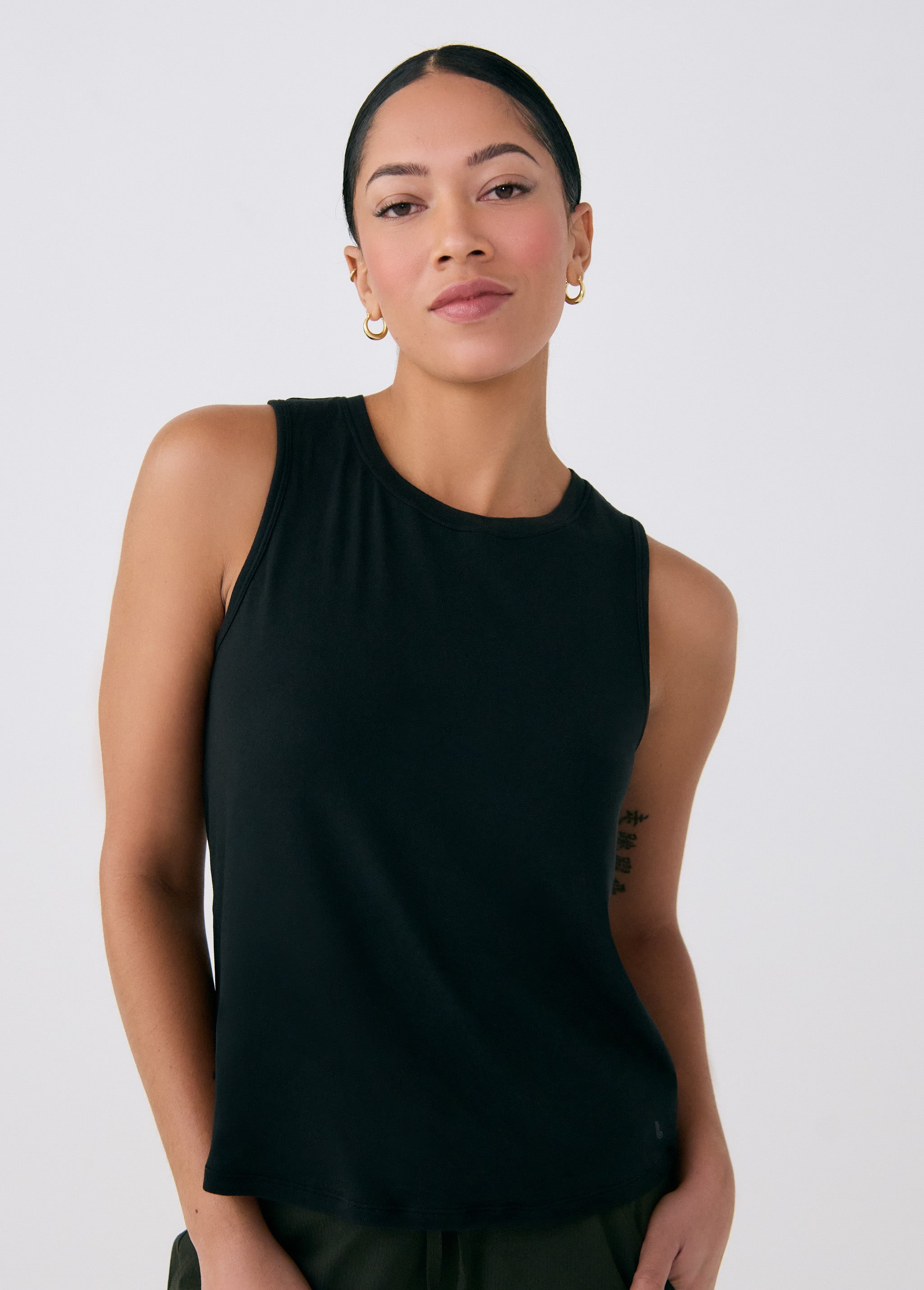Lolë Vital Tank in black