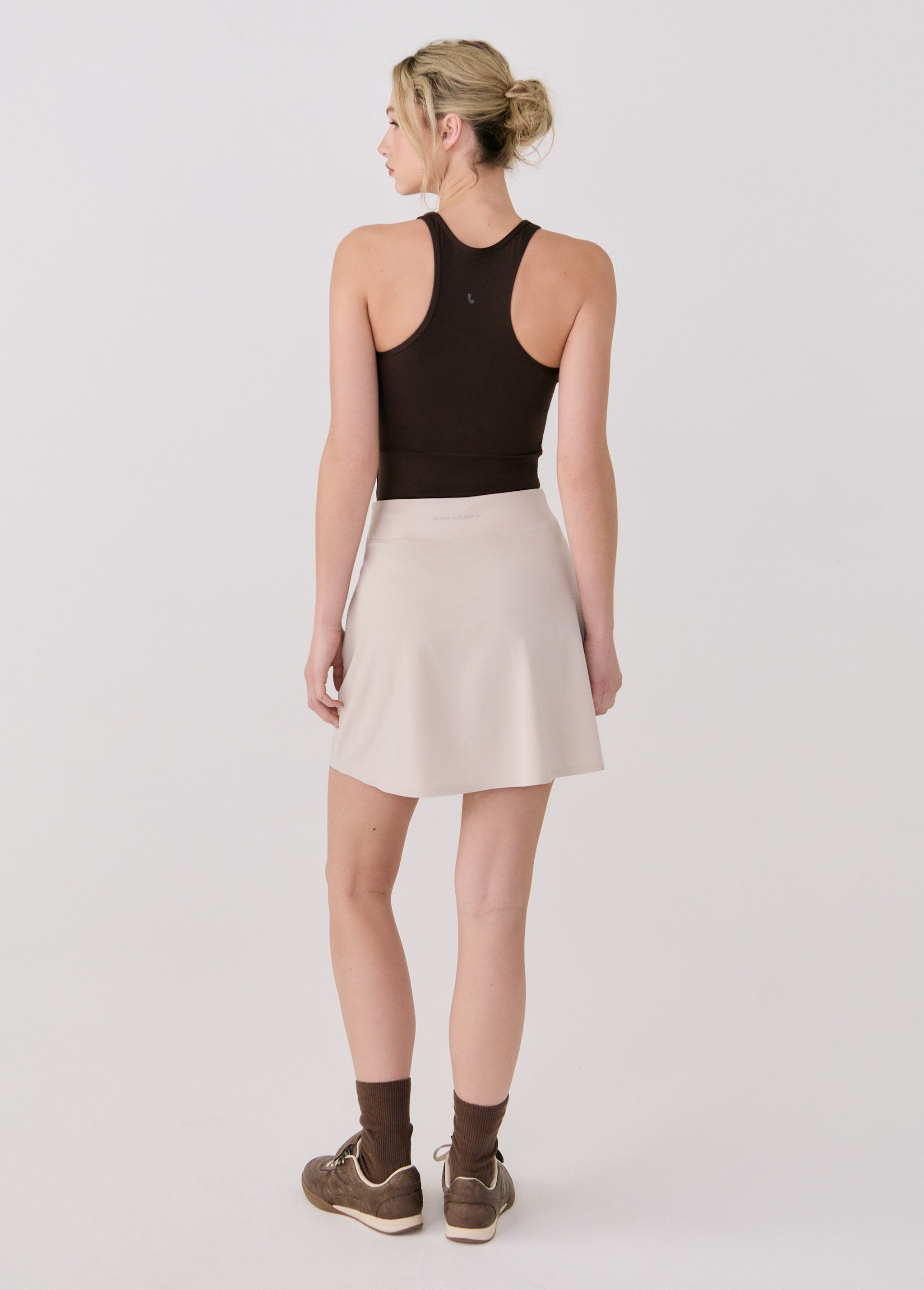 Lolë Olivie Skort in Abalone pale greige