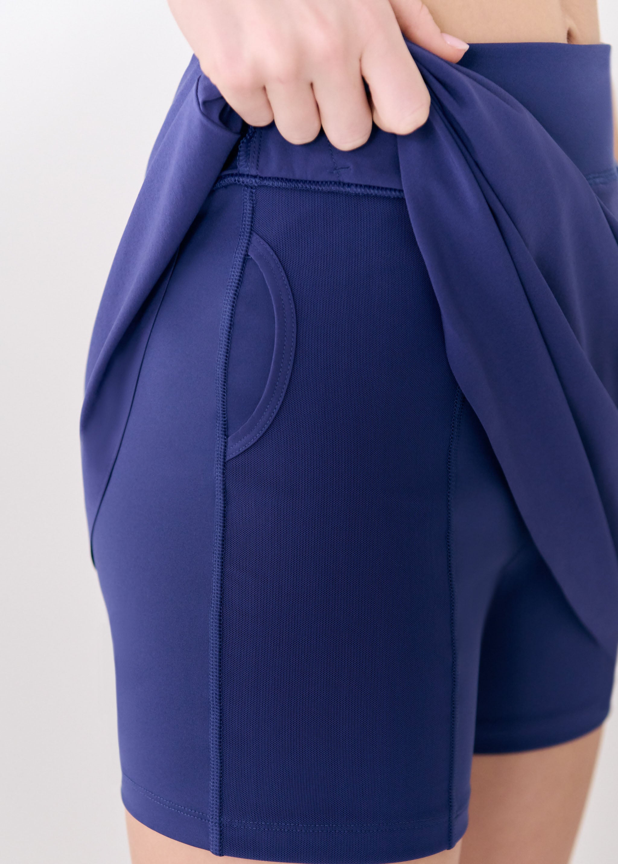 Lolë Olivie Skort in Dusk navy
