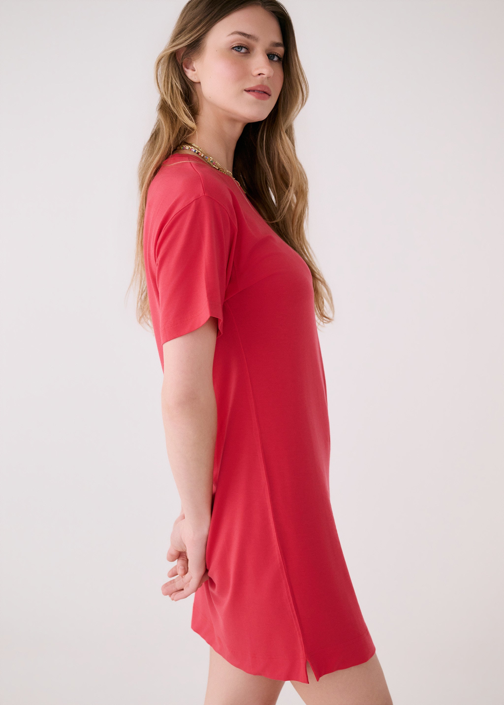 Lolë Dynamic Tee Dress in Poppy red