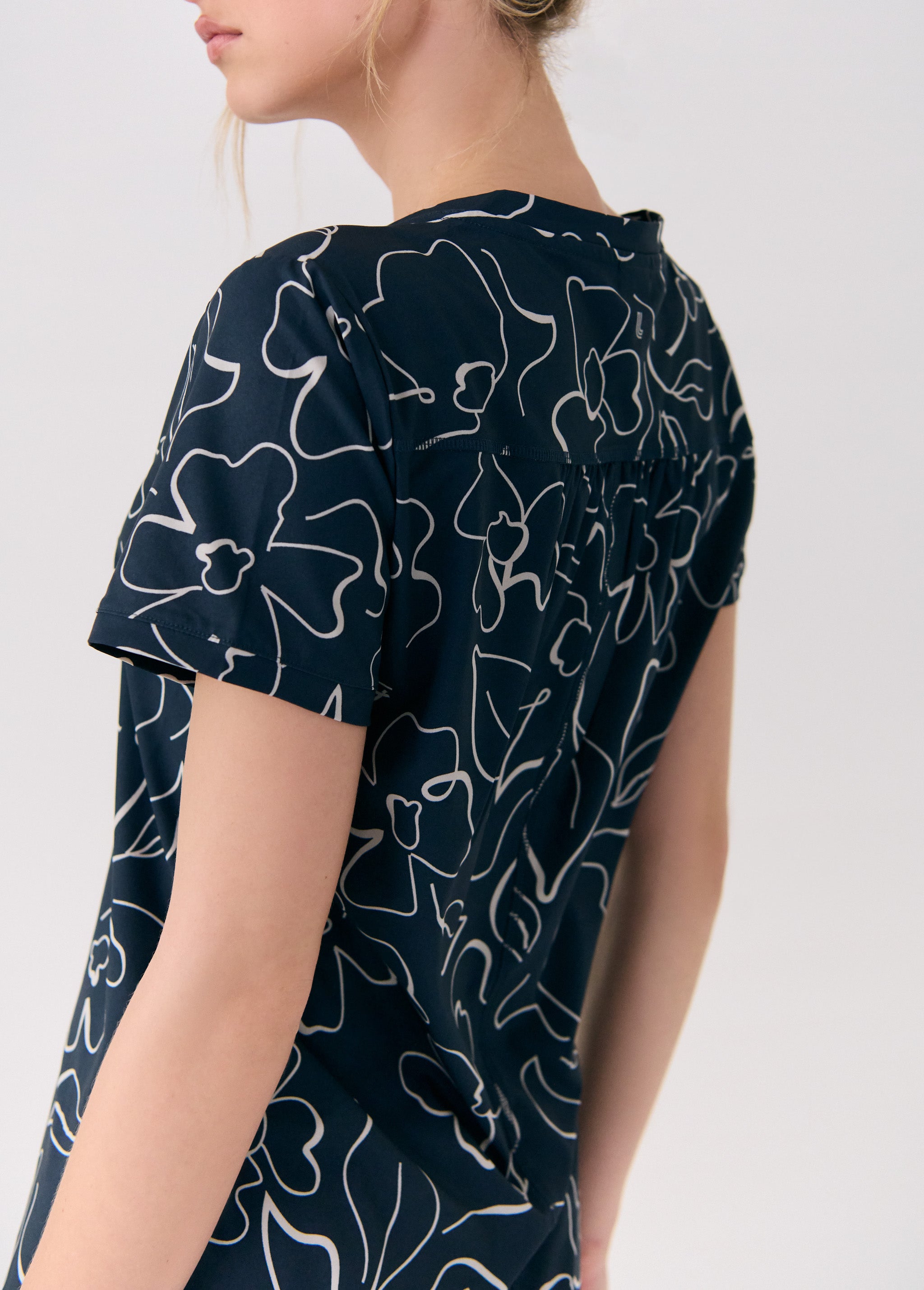 Lolë Olivie V Neck Dress in navy floral print