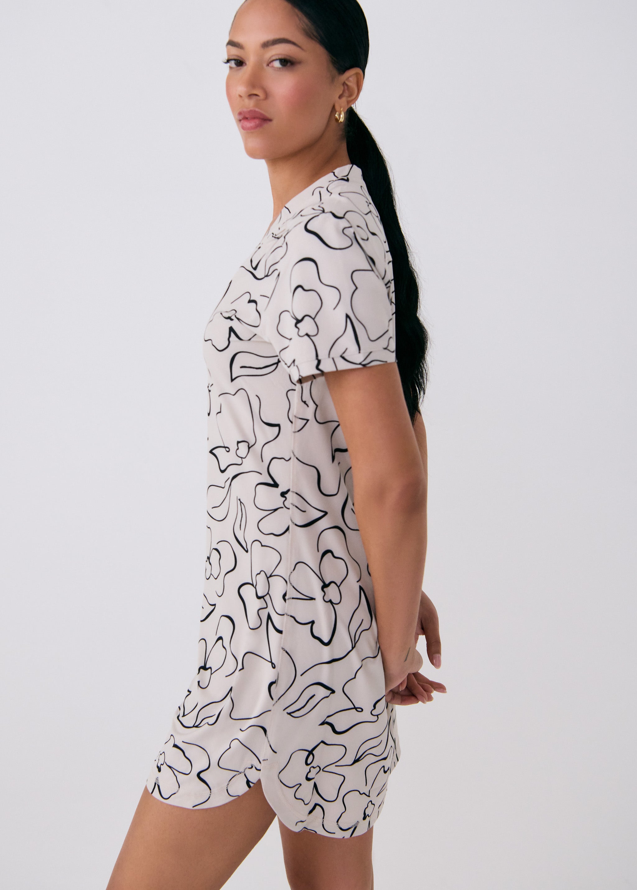Lolë Olivie V Neck Dress in cream floral print