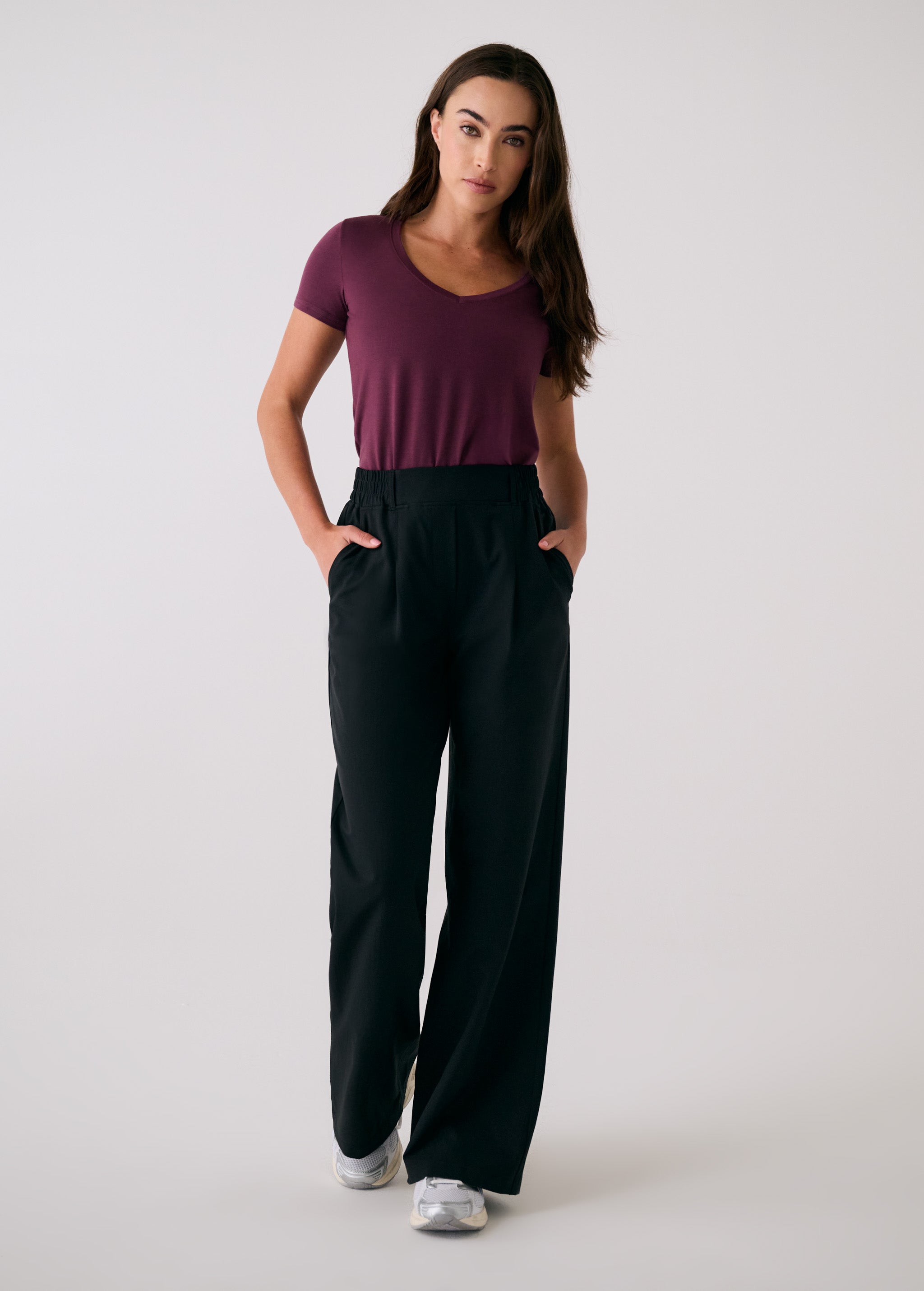 Lolë Connect Wide Leg Pants in black