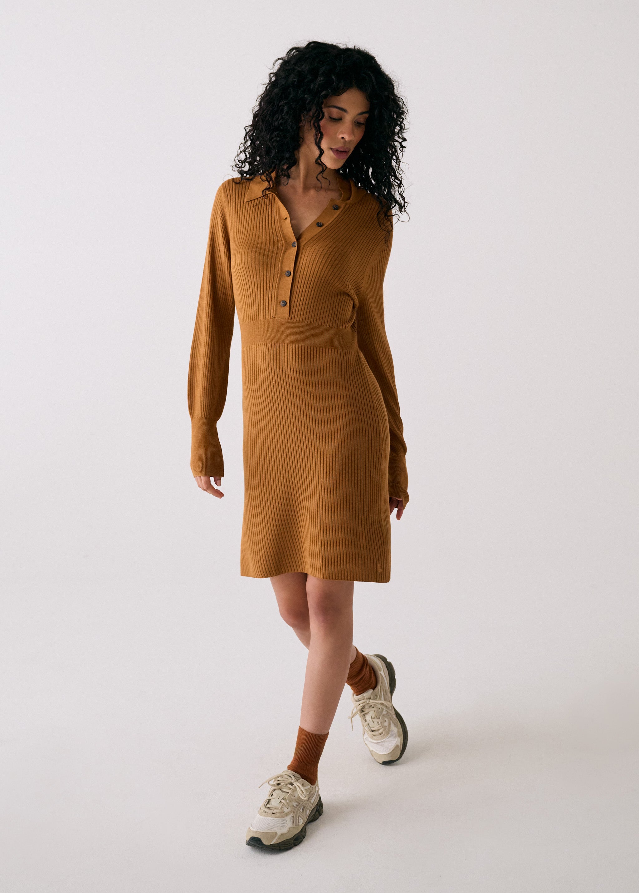 Lolë Cleo Dress in Ginger camel brown