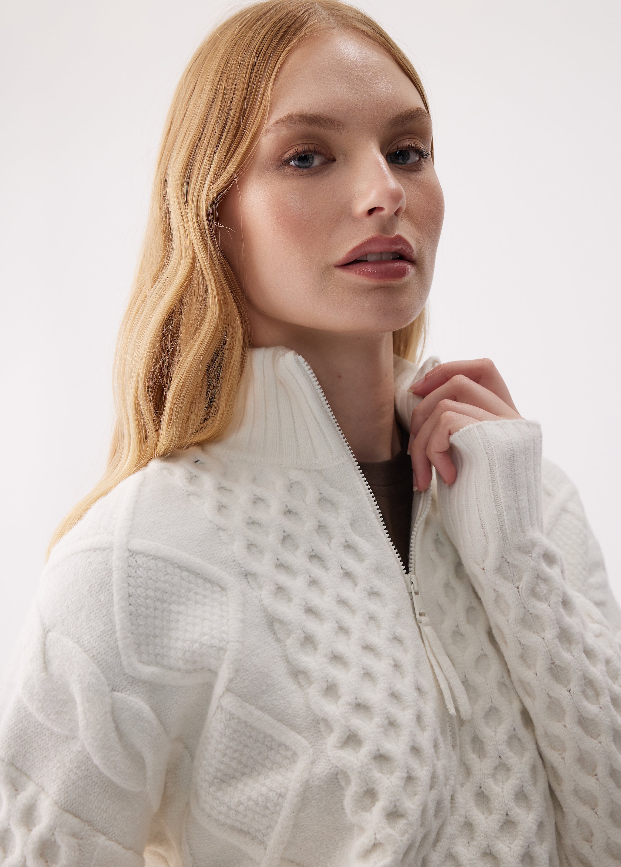 Lolë Camila 1/2 Zip Sweater in Birch cream