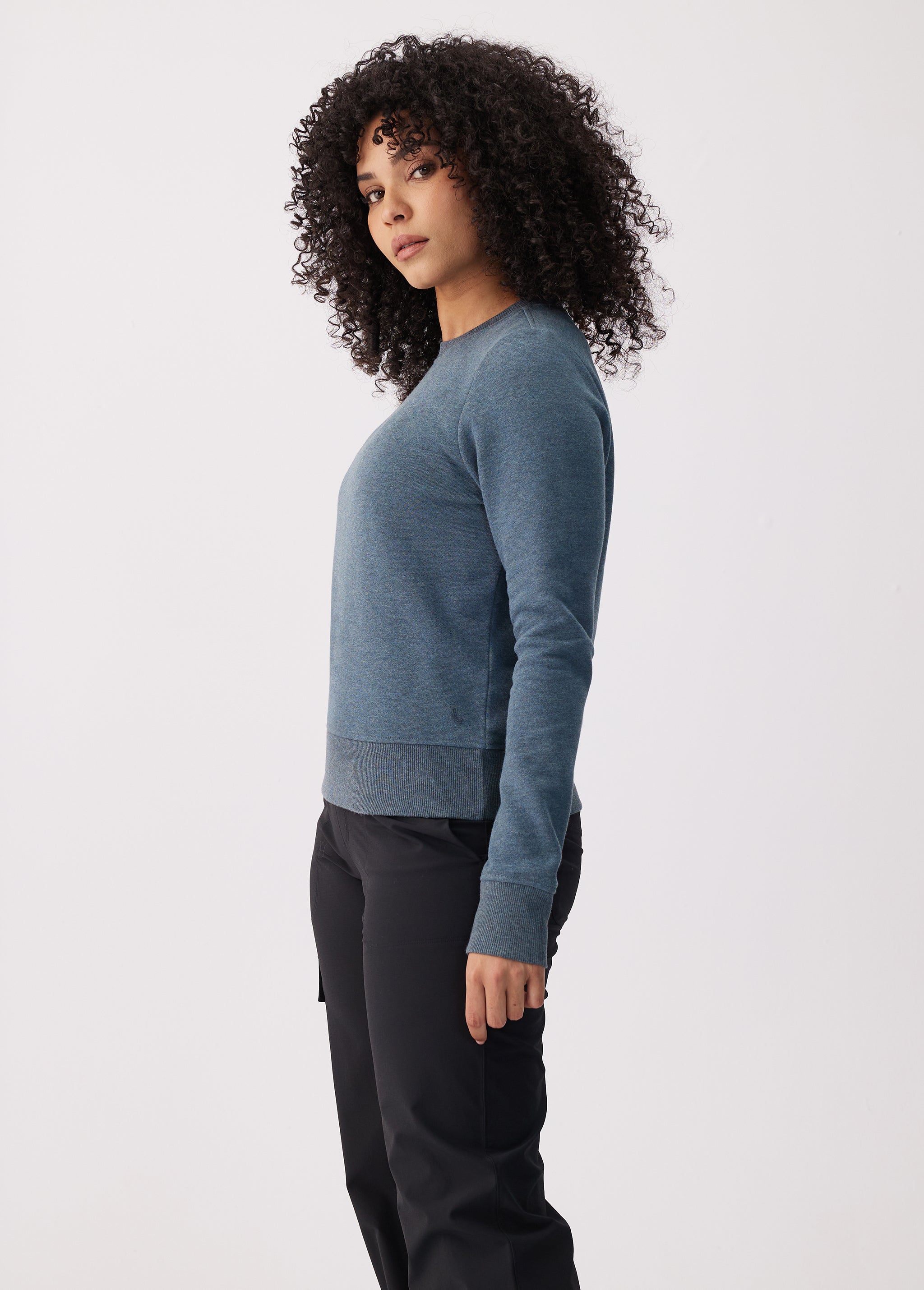 Lolë Icone Crew Neck Pullover in blue