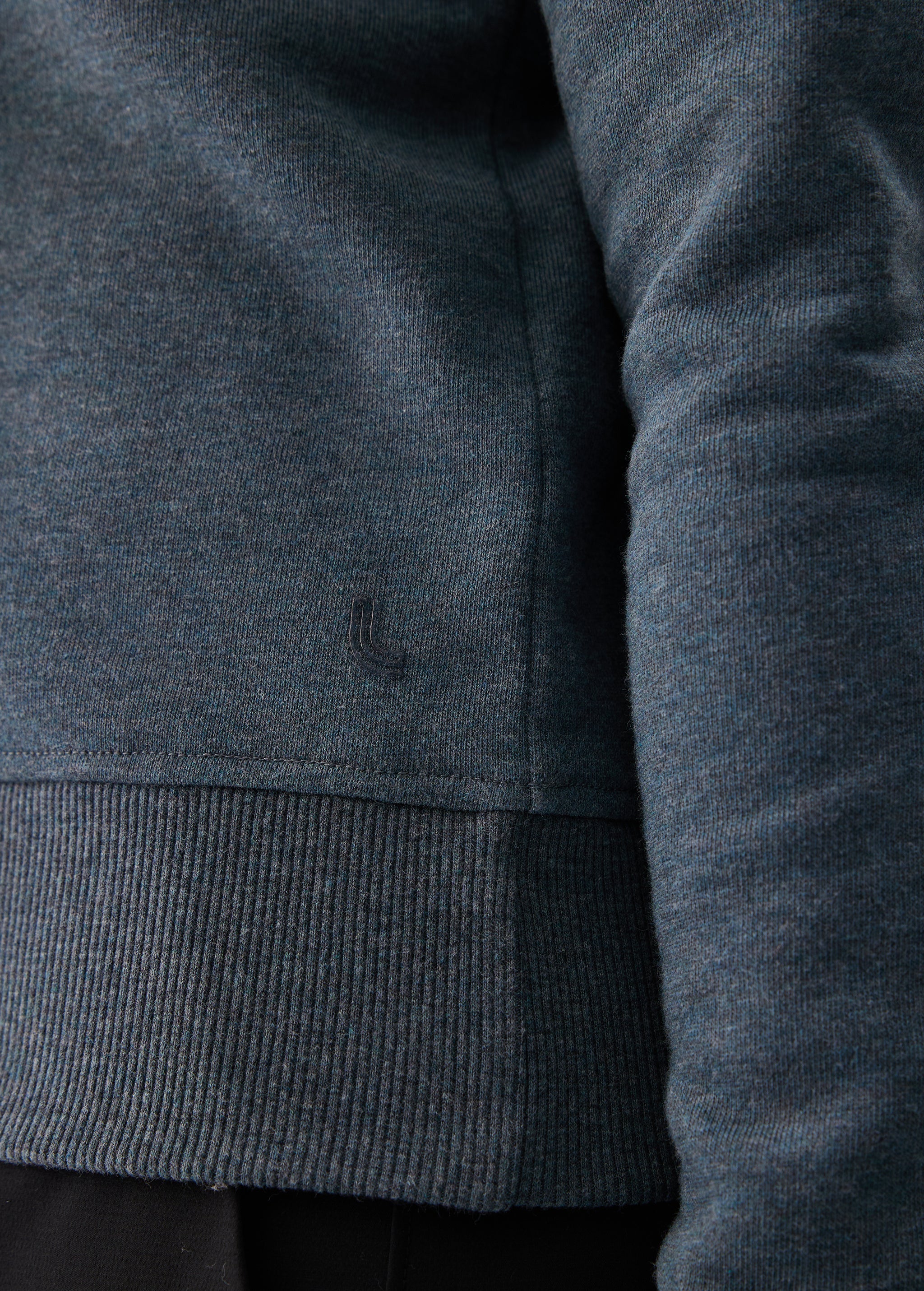 Lolë Icone Crew Neck Pullover in blue