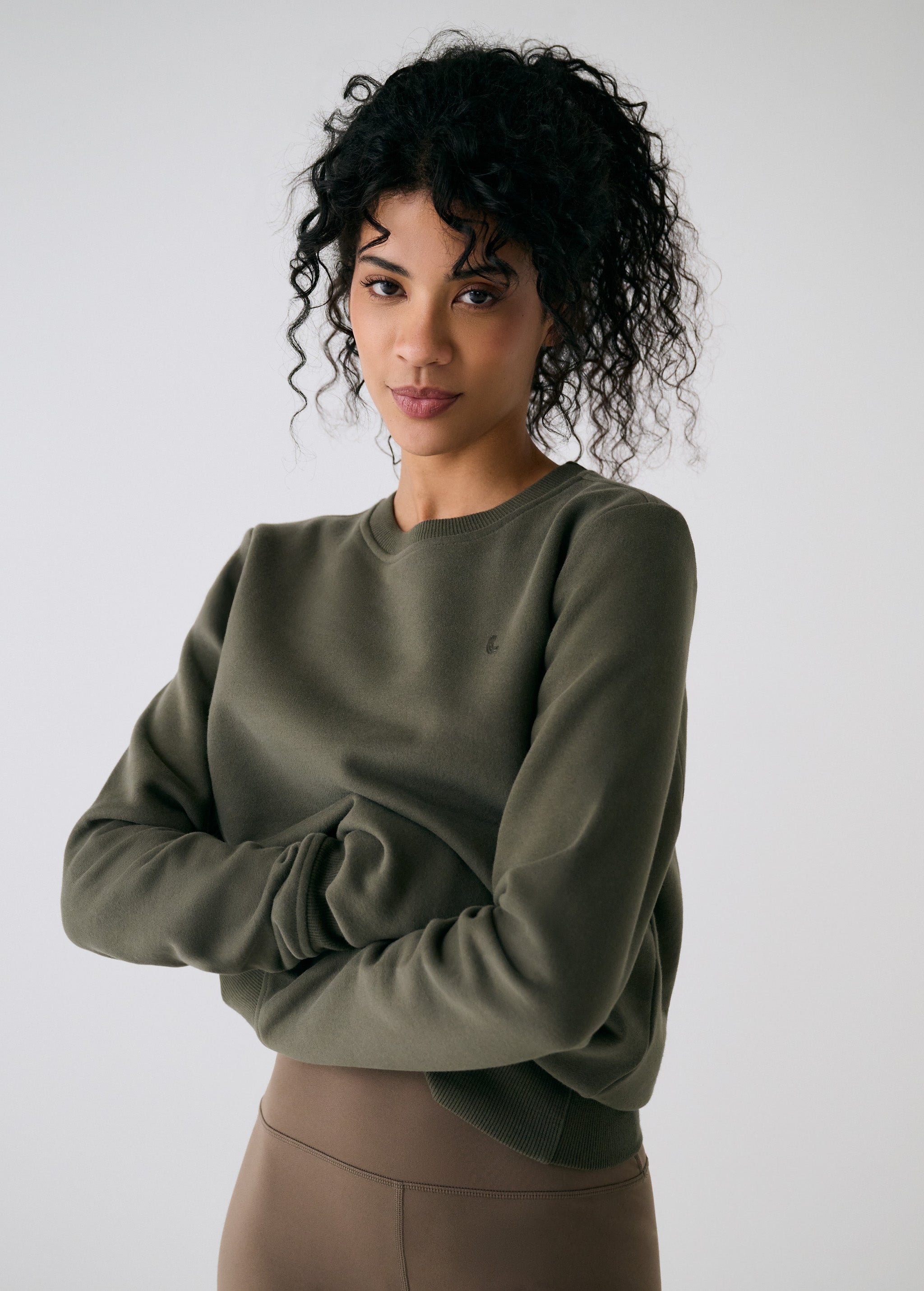 Lolë Icone Crew Neck Pullover in Moss olive green