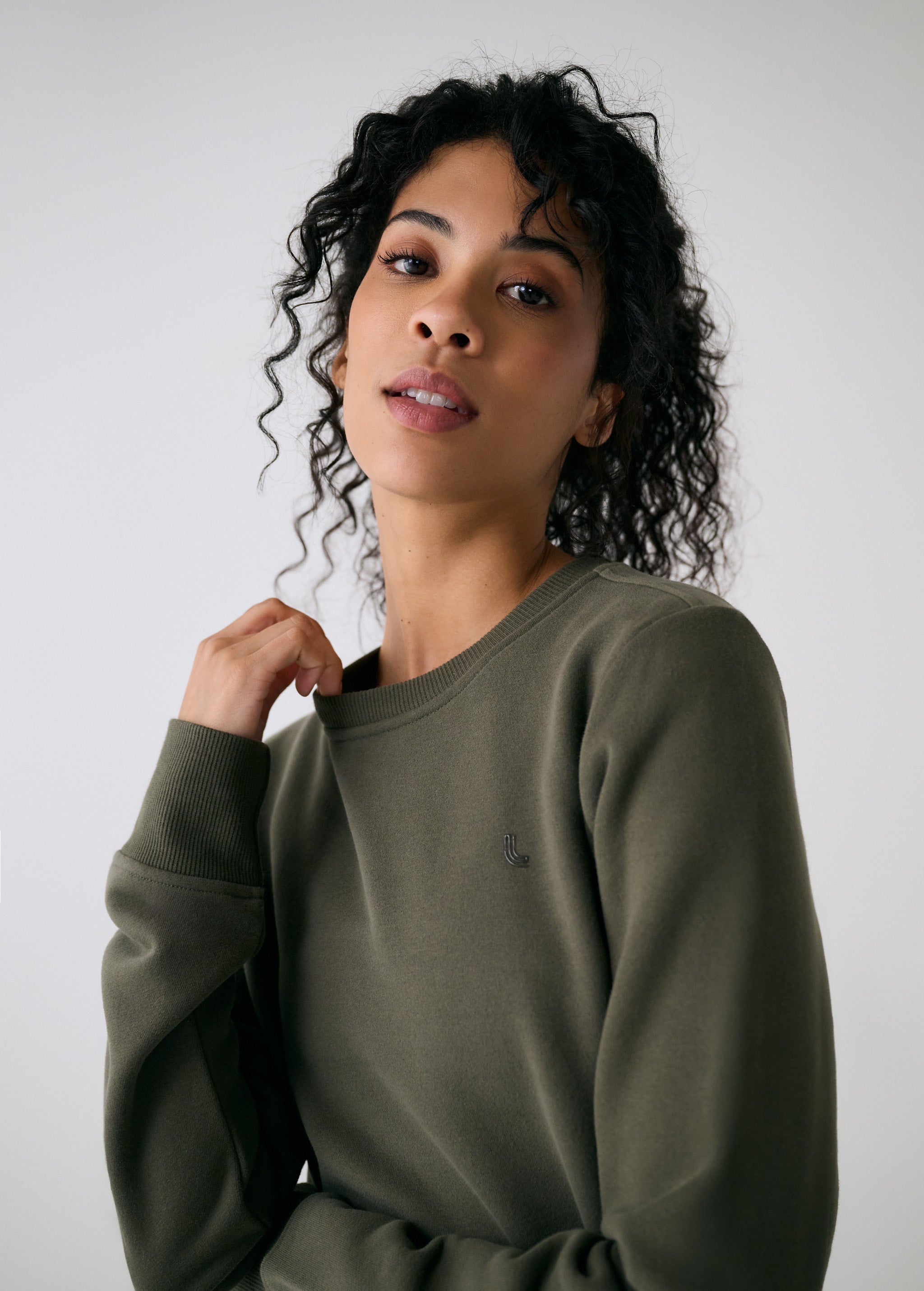 Lolë Icone Crew Neck Pullover in Moss olive green