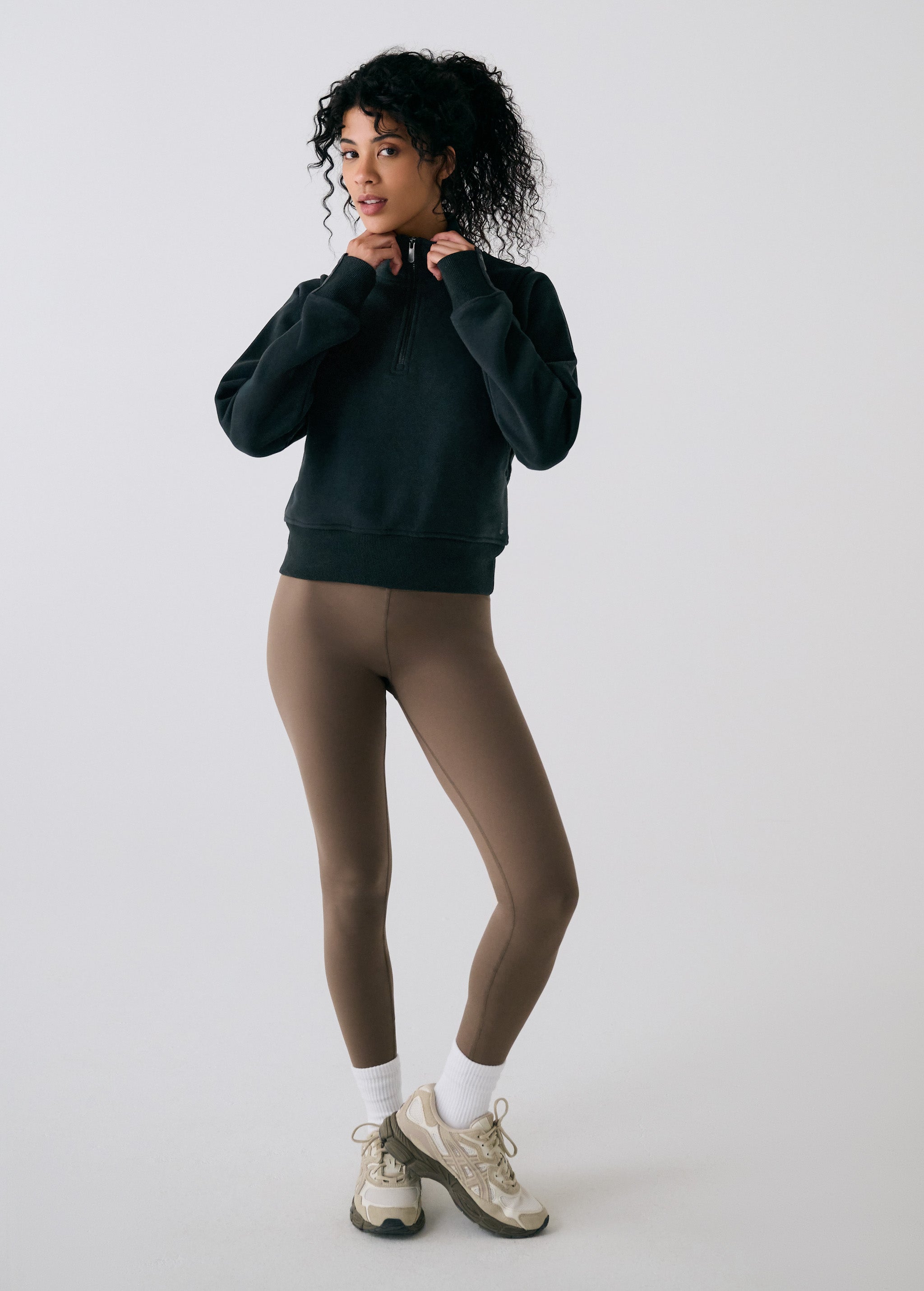 Lolë Yonder Half Zip Top in black