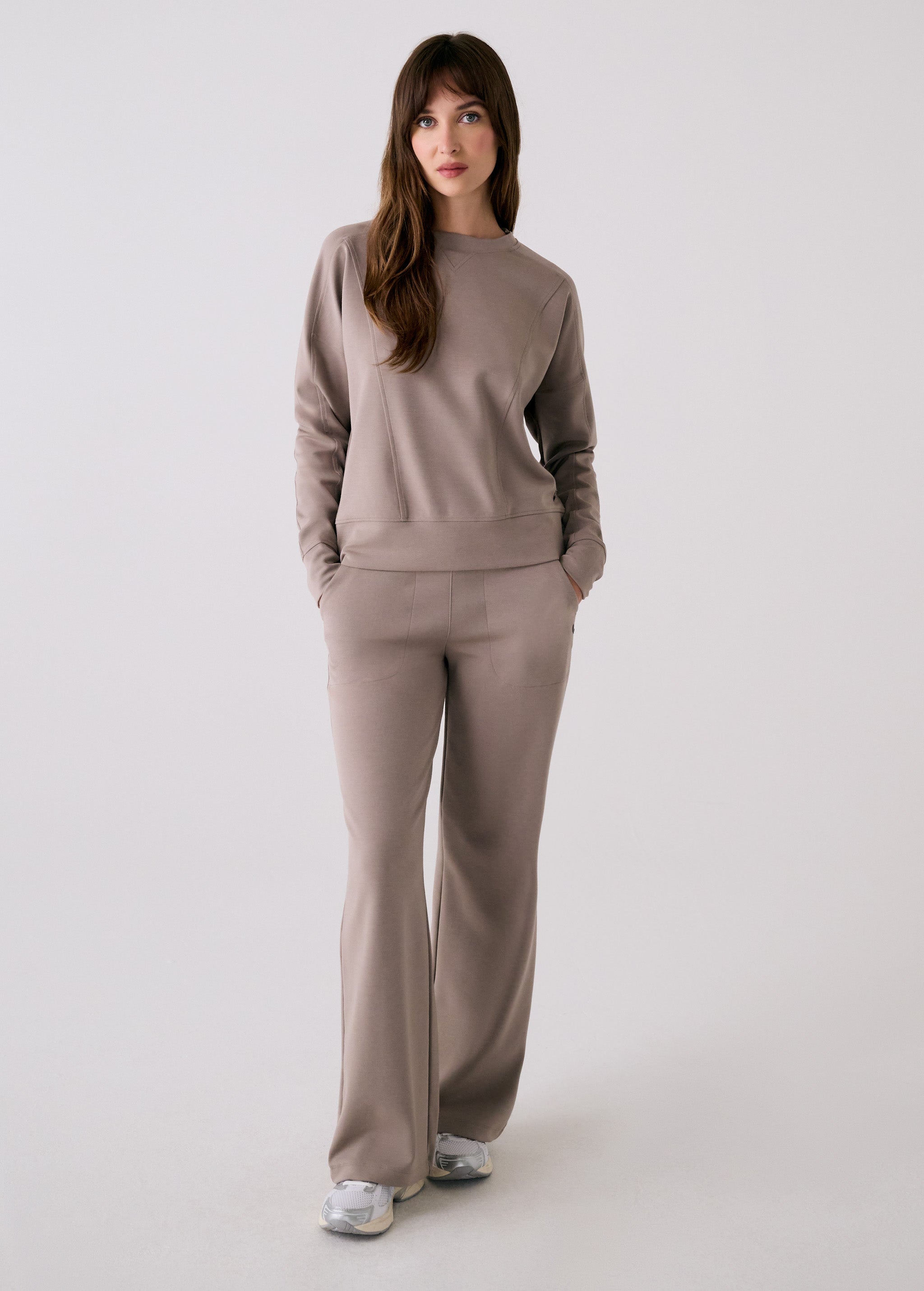 Lolë Flow Long Sleeve Top in Pebble taupe