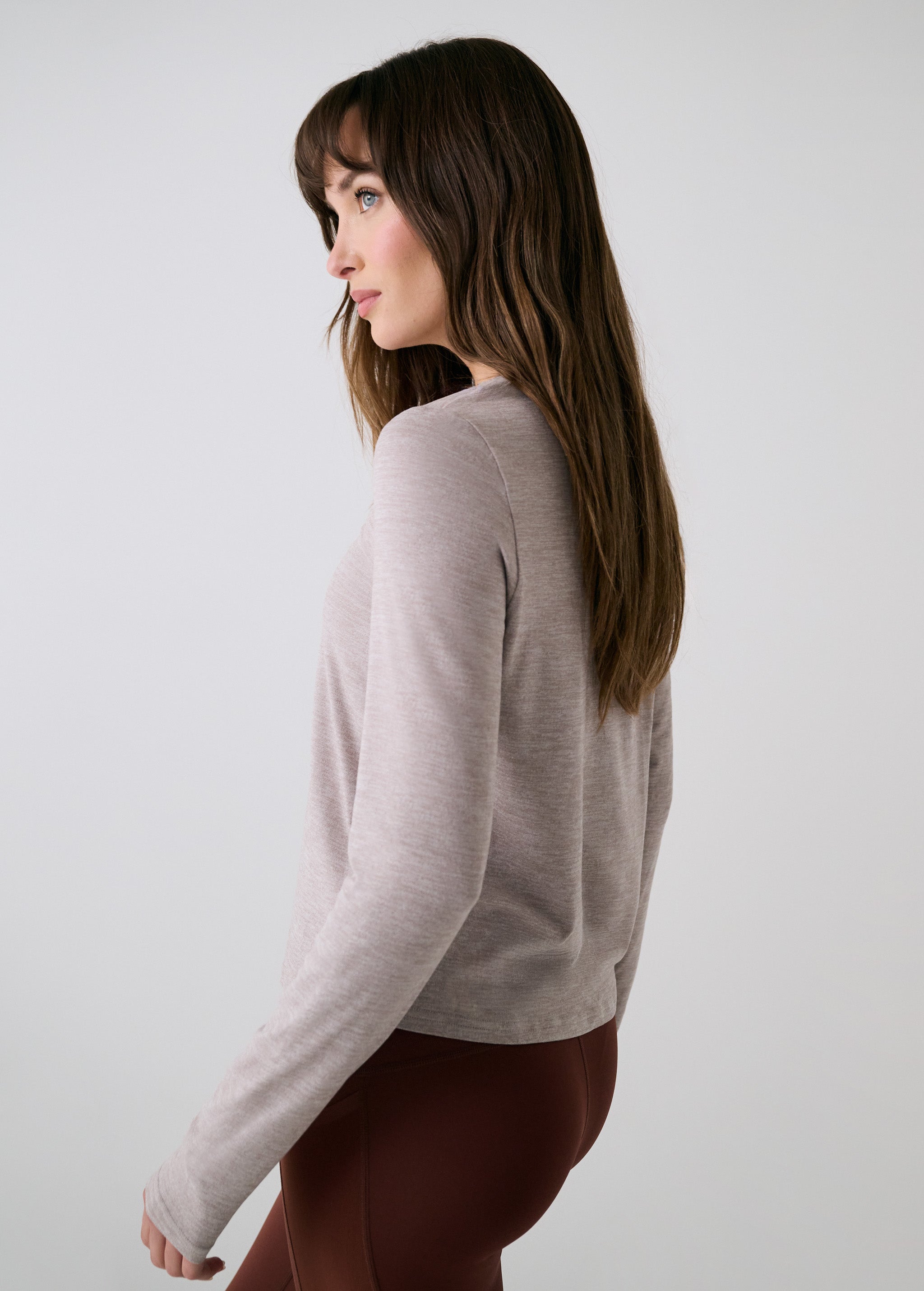 Lolë Vital Long Sleeves in light grey