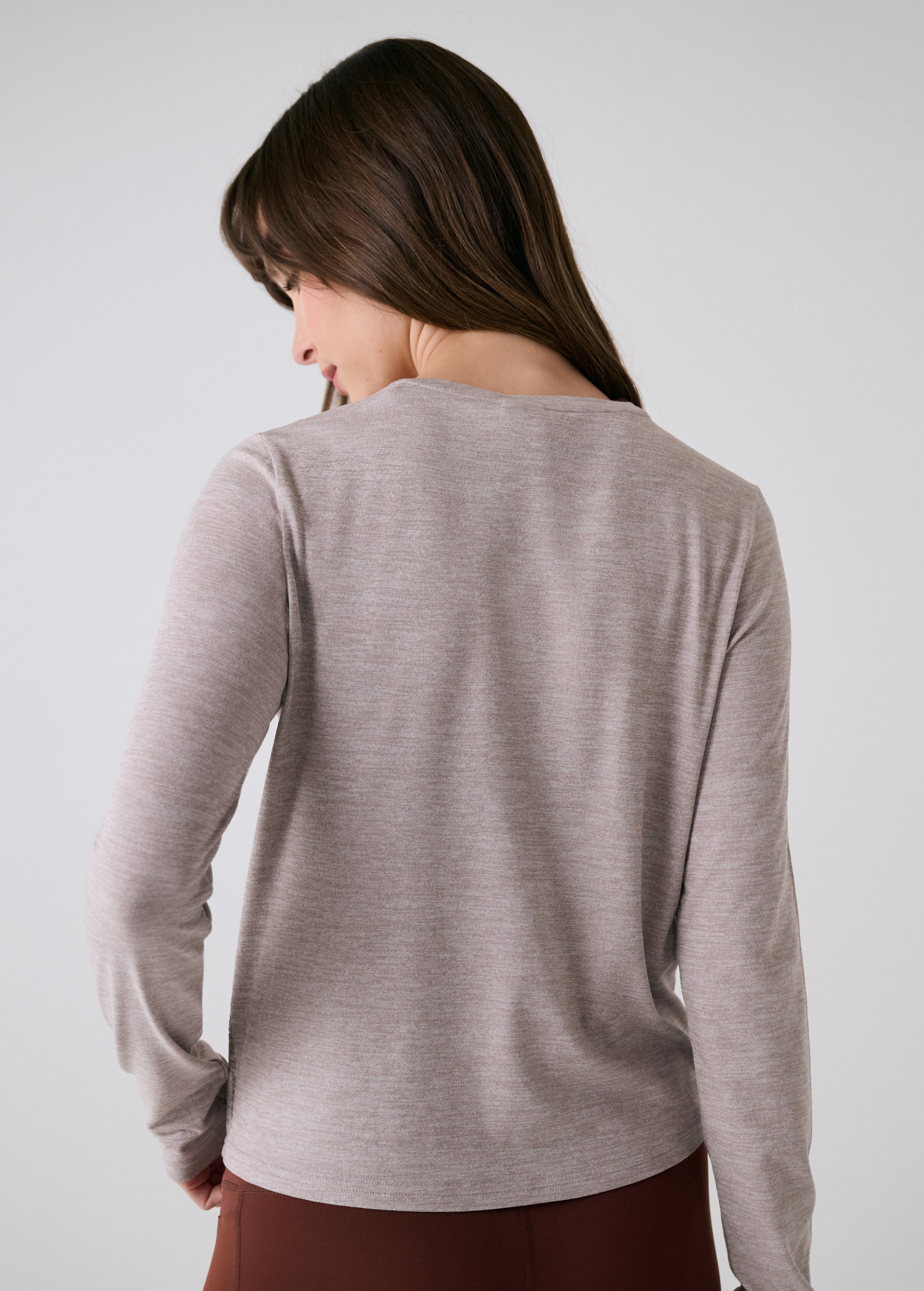 Lolë Vital Long Sleeves in light grey