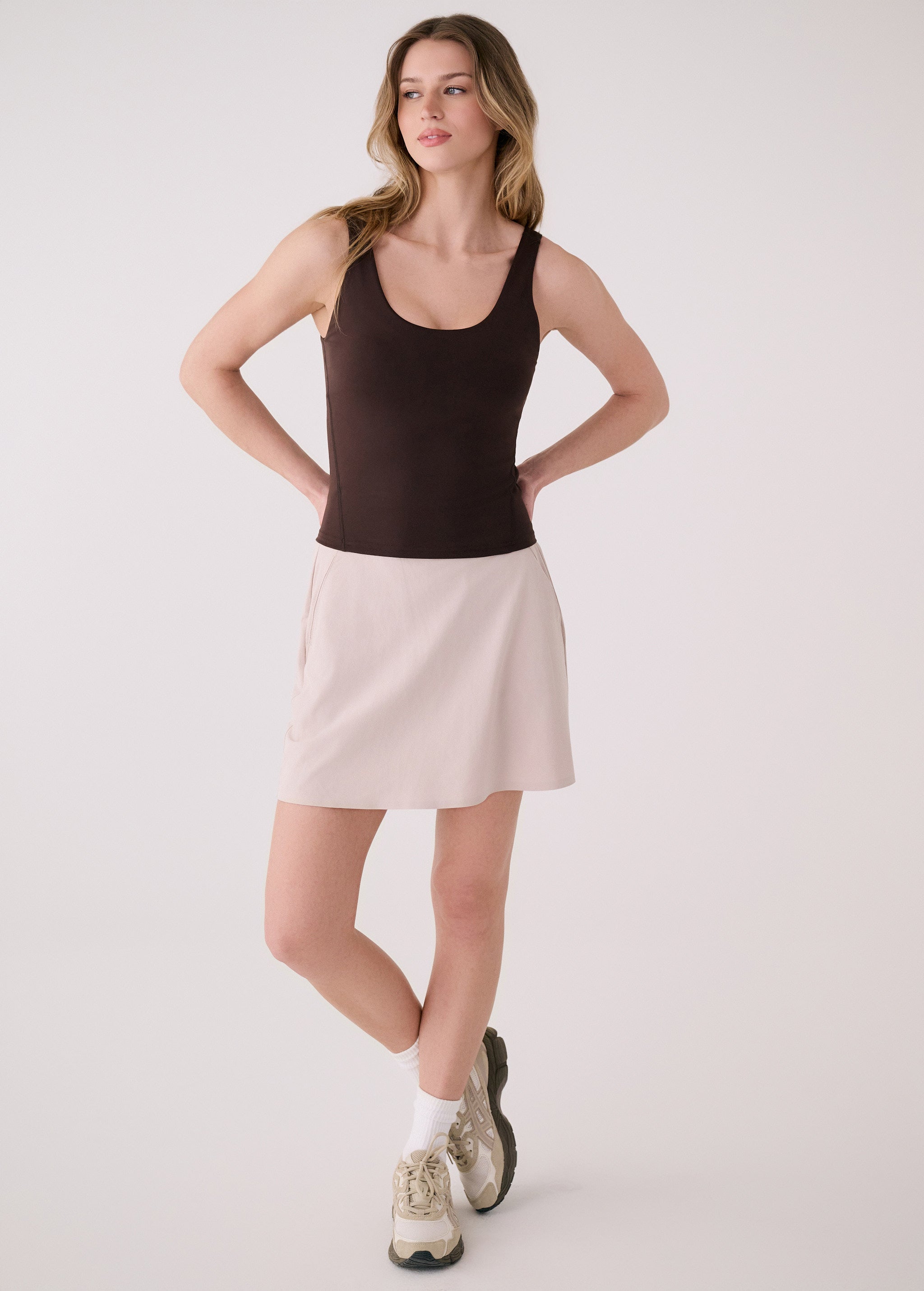 Lolë Serene Support Tank Top in Java dark brown